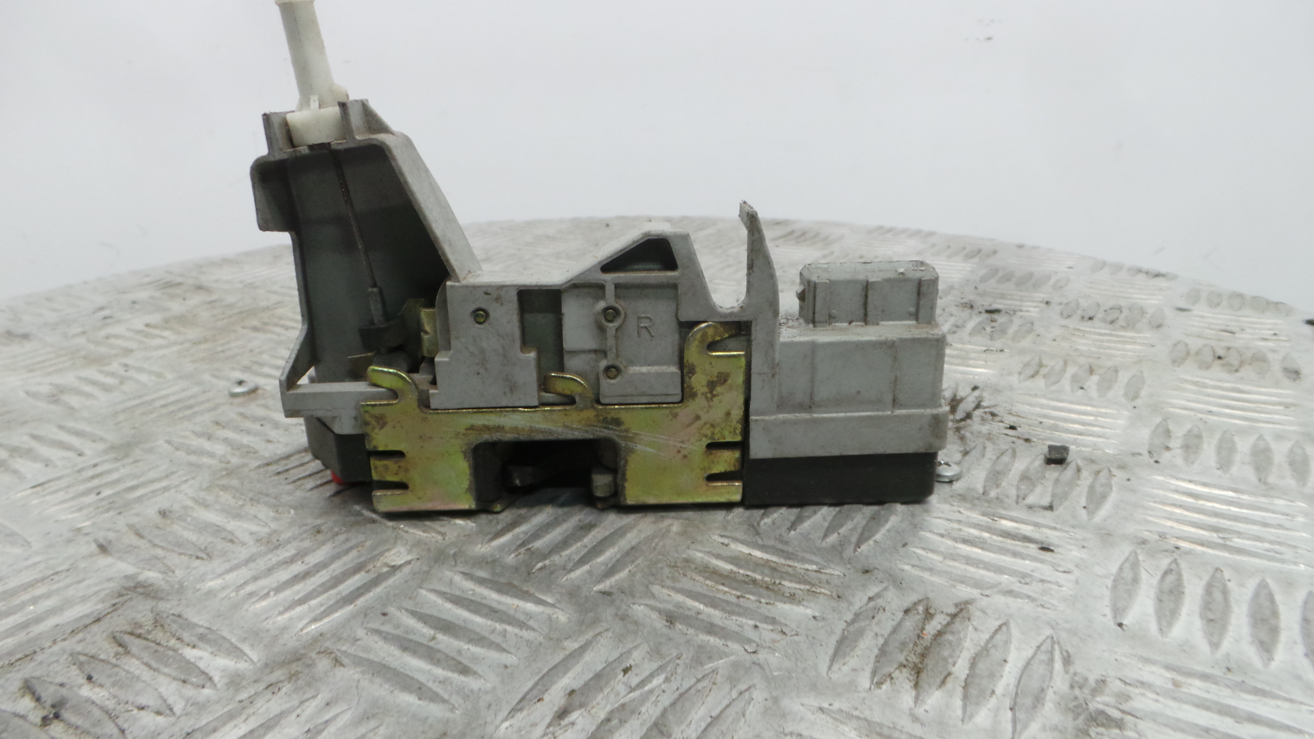 Fecho da Porta Trás Dto 9138A4 - PEUGEOT 307 (3A/C)-36622969 Fecho da Porta Trás Dto 9138A4 - PEUGEOT 307 (3A/C)-36622969