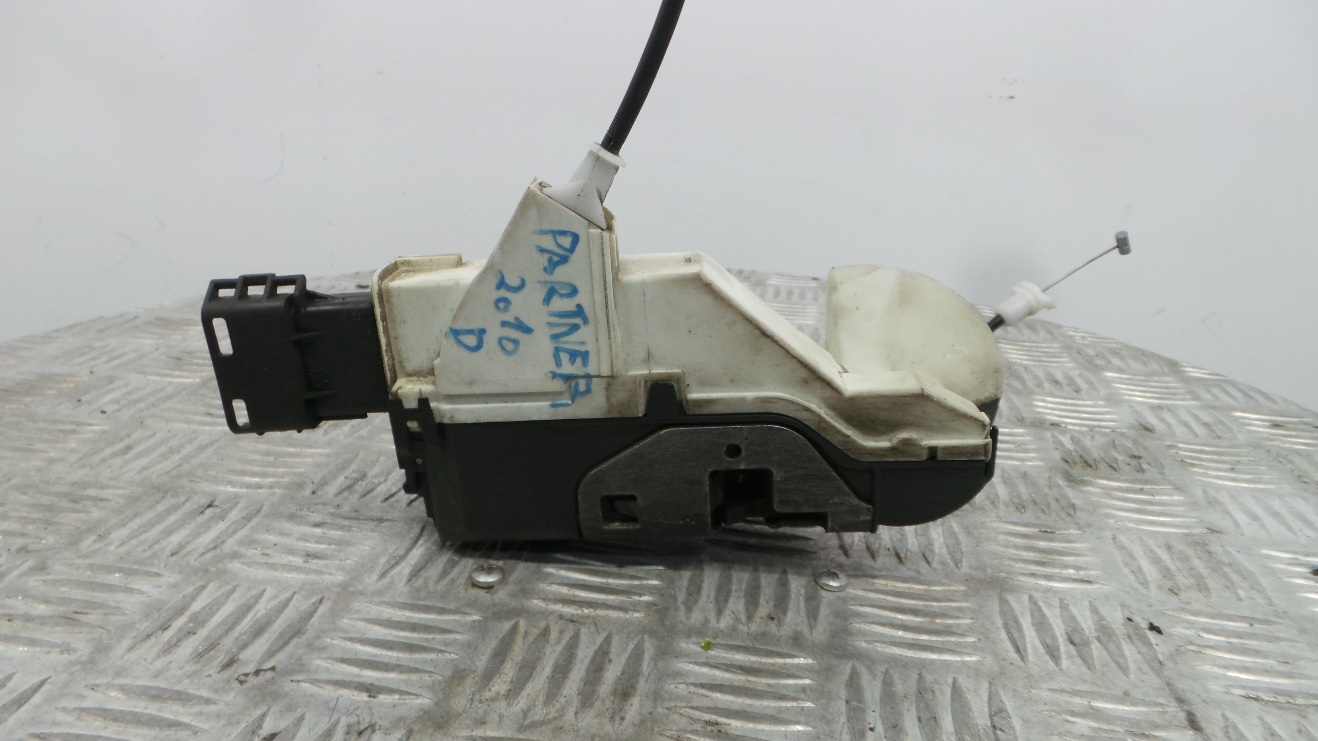 Fecho da Porta Dto PSA828407 - PEUGEOT PARTNER Caixa/monovolume-36628734 Fecho da Porta Dto PSA828407 - PEUGEOT PARTNER Caixa/monovolume-36628734