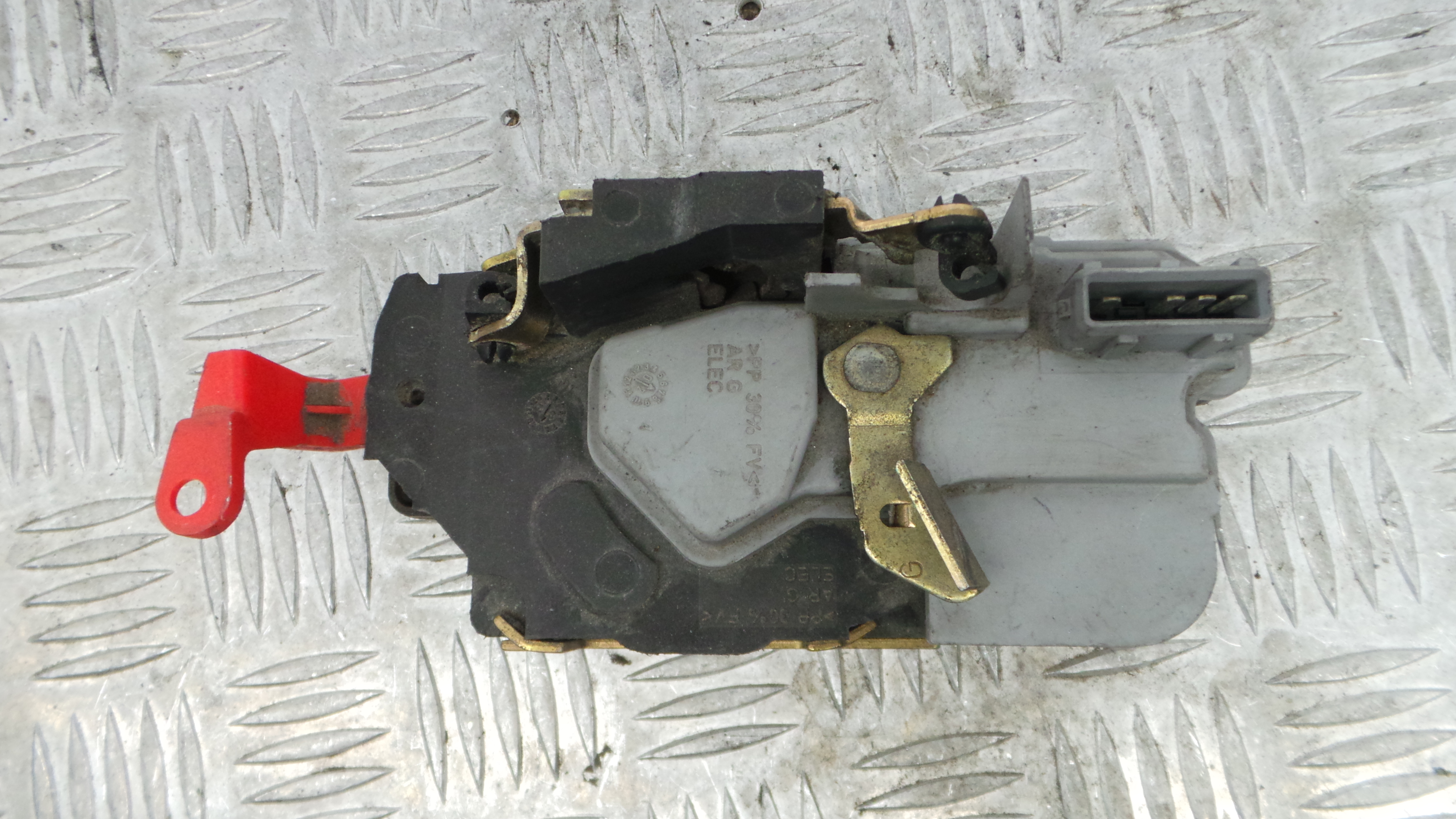 Fecho da Porta Trás Esq 913769 - CITROËN XSARA Break (N2), XSARA Estate (N2)-36628745