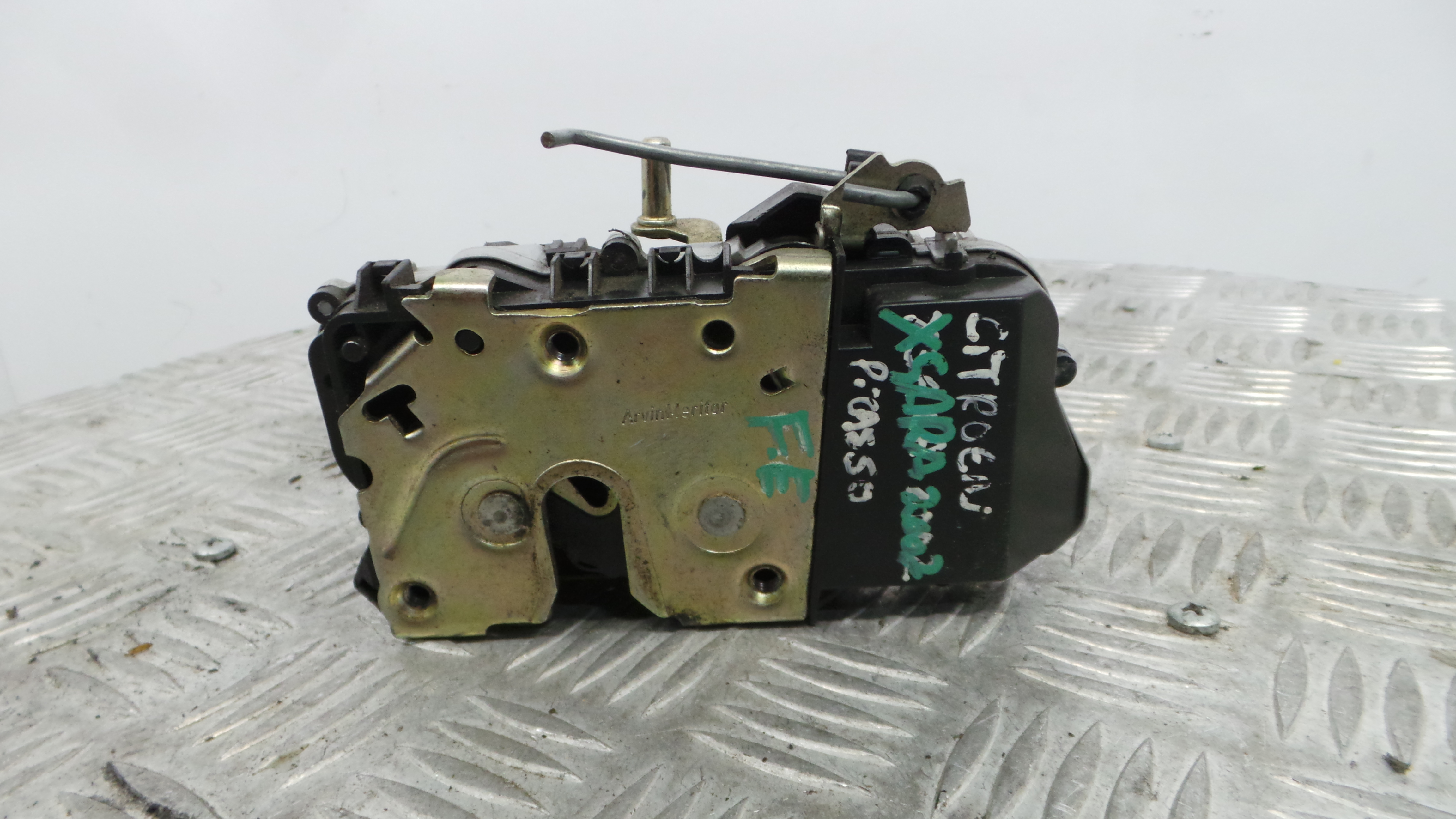 Fecho da Porta Frente Esq 9135H5 - CITROËN XSARA PICASSO (N68)-36628751