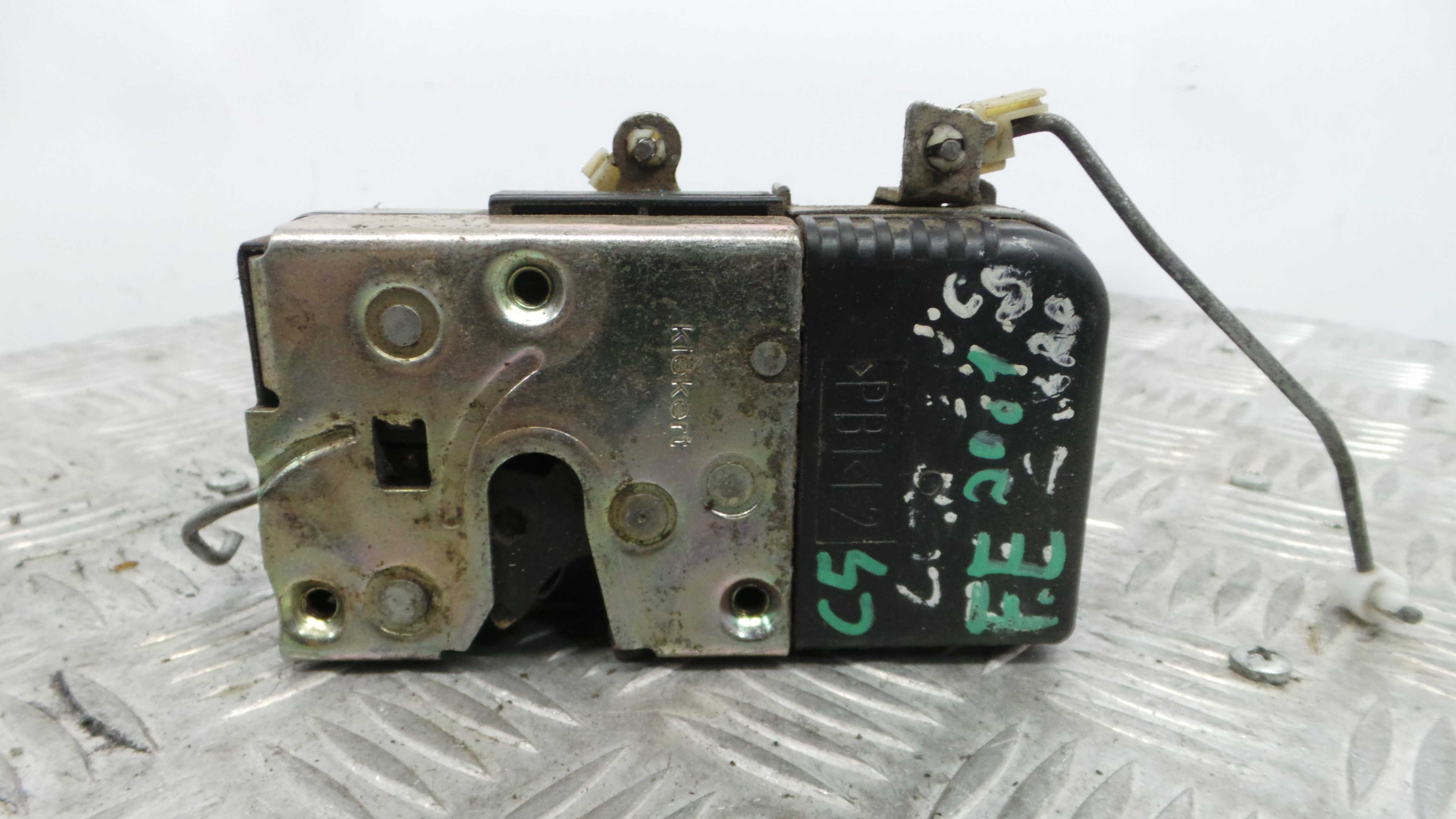 Fecho da Porta Frente Esq 9135J2 - CITROËN C5 I (DC_)-36628755