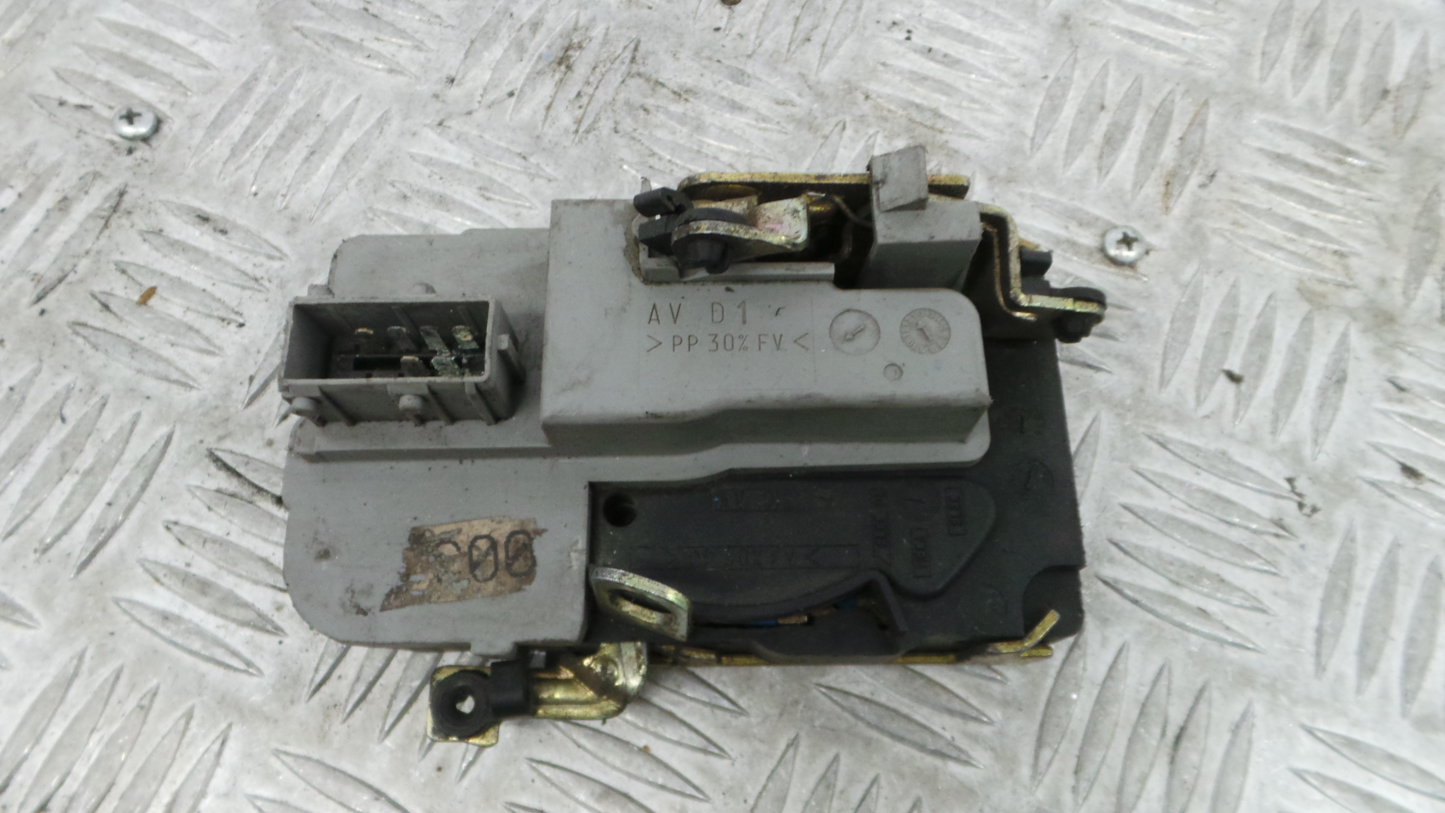 Fecho da Porta Dto 9136L6 - PEUGEOT 206 Hatchback (2A/C)-36629549