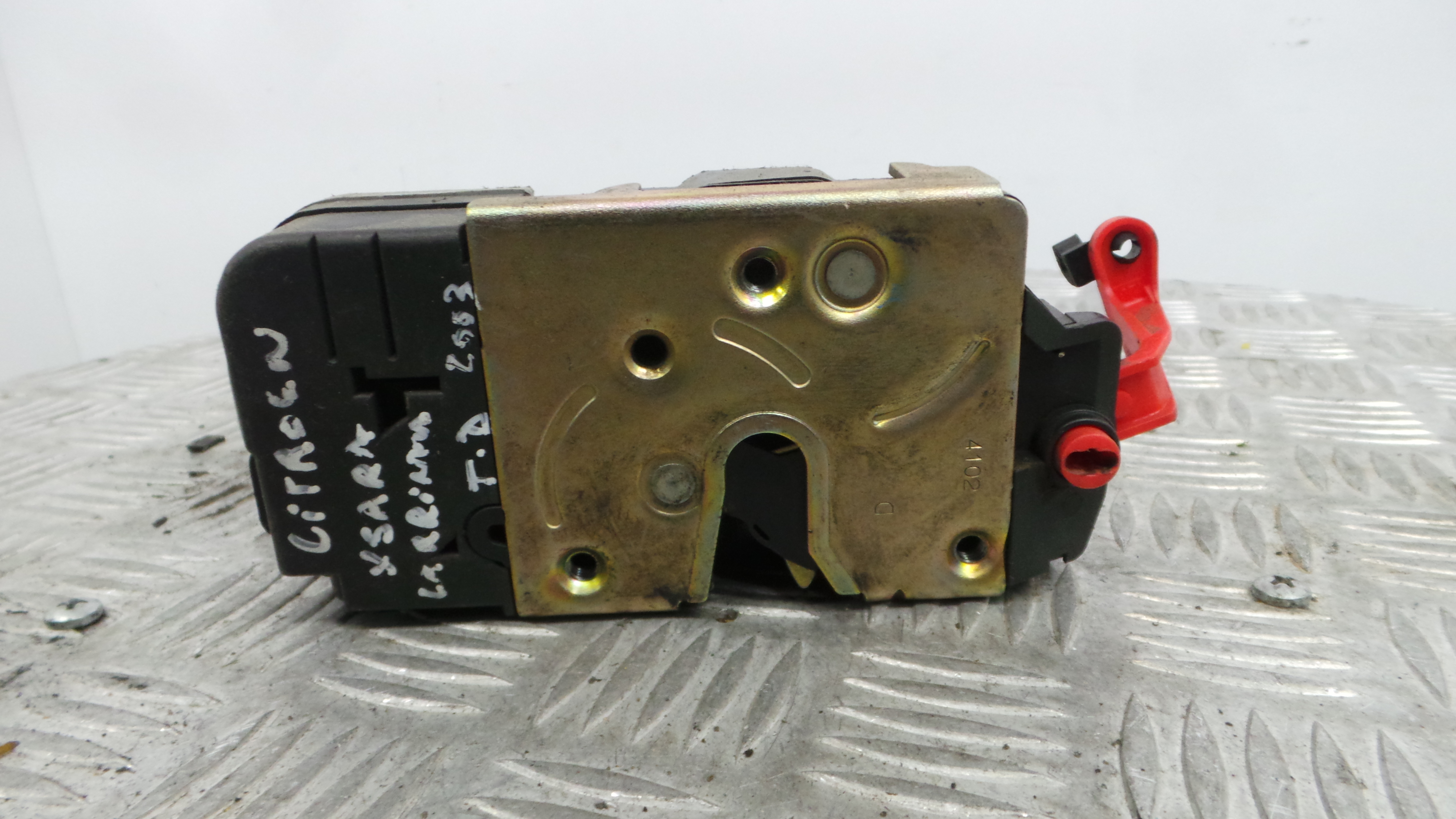 Fecho da Porta Trás Dto 913884 - CITROËN XSARA Break (N2), XSARA Estate (N2)-36629555