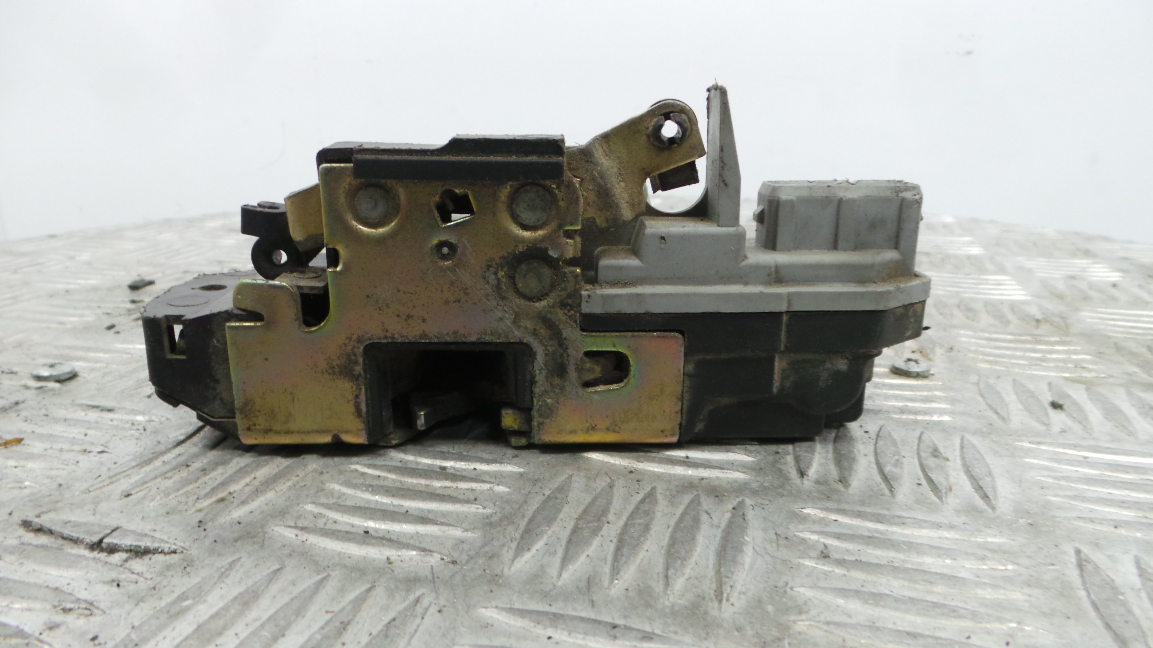 Fecho da Porta Trás Dto 913887 - PEUGEOT 206 Hatchback (2A/C)-36629643 Fecho da Porta Trás Dto 913887 - PEUGEOT 206 Hatchback (2A/C)-36629643