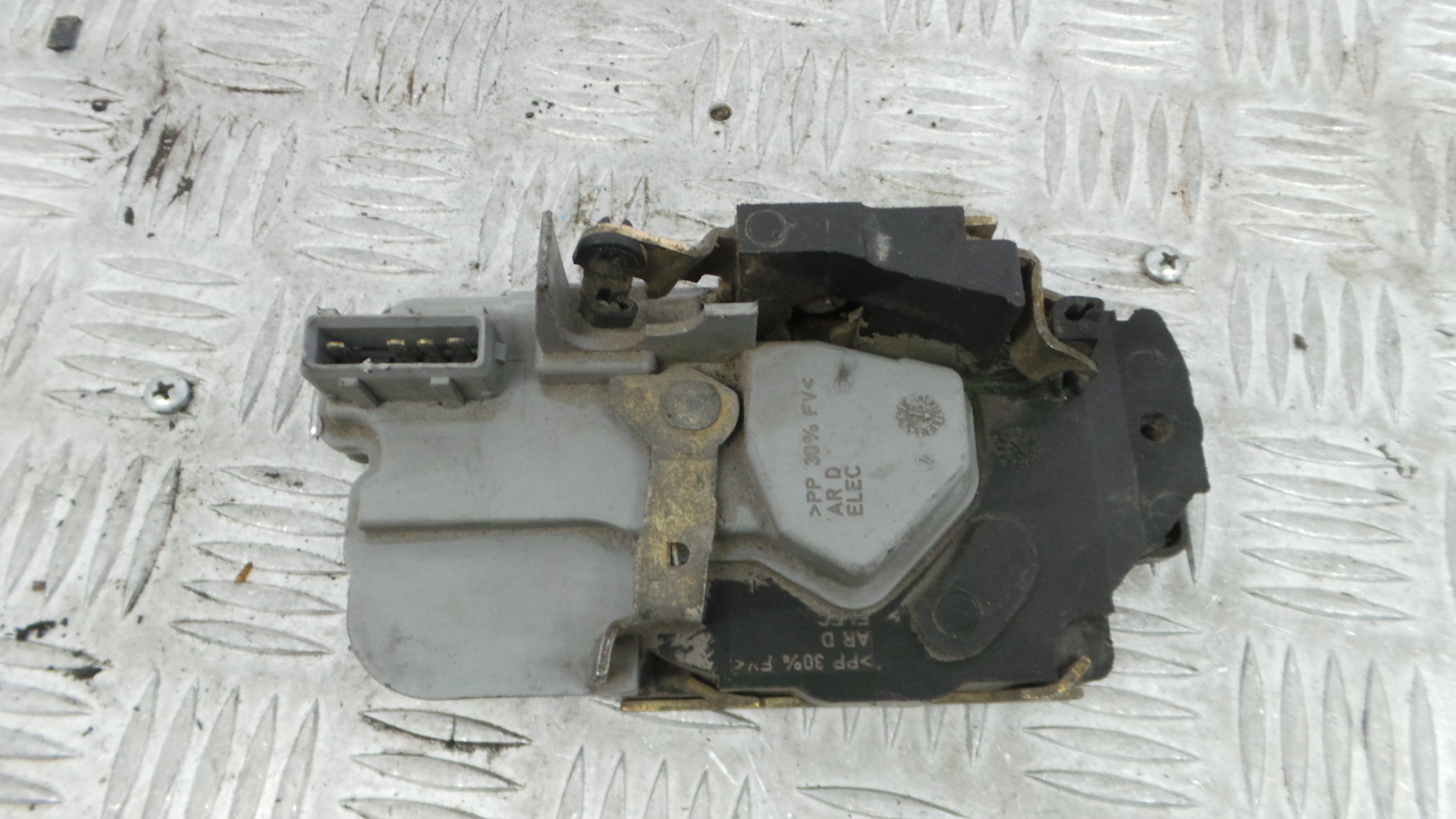Fecho da Porta Trás Dto 913887 - PEUGEOT 206 Hatchback (2A/C)-36629643