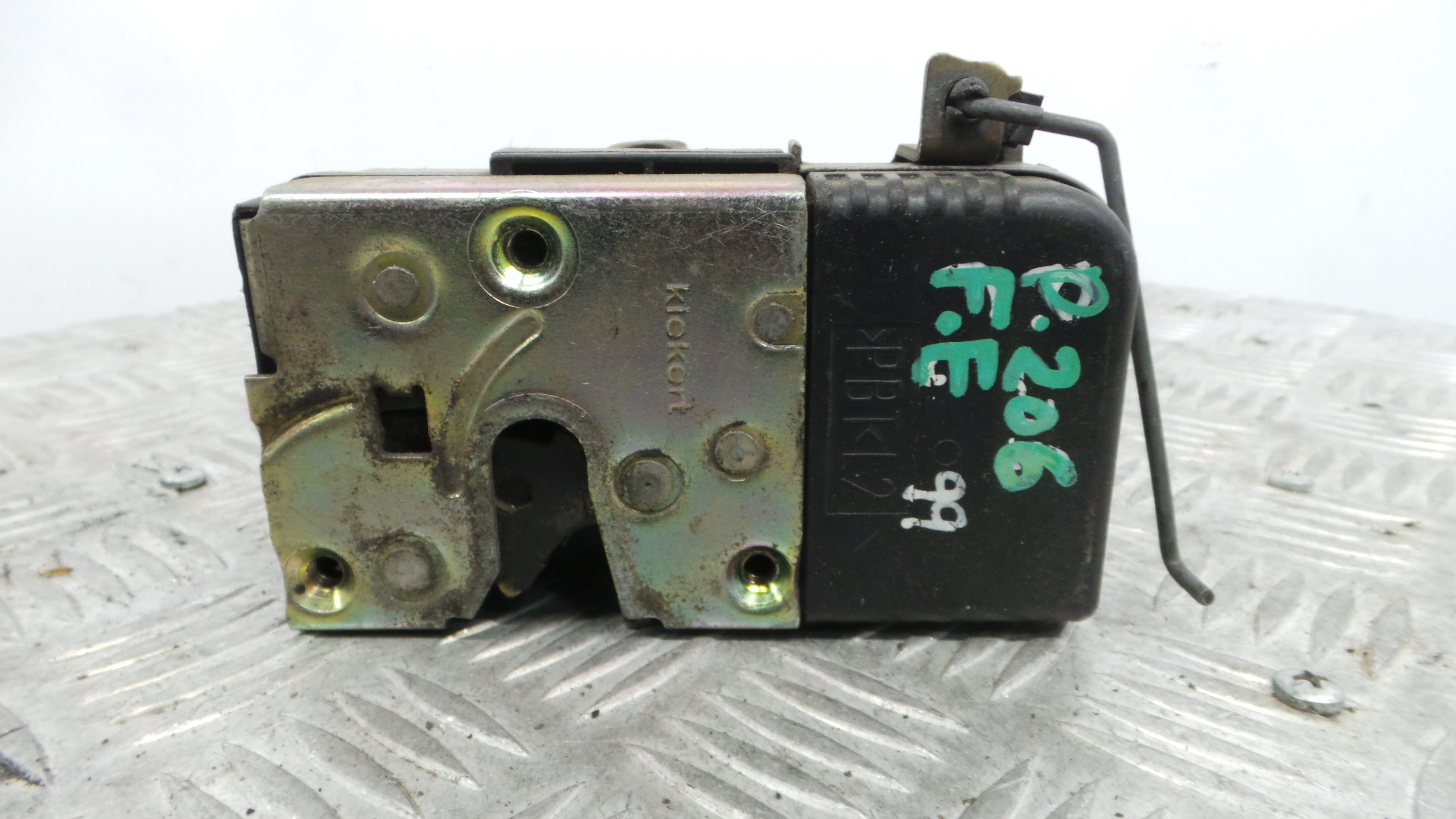 Fecho da Porta Frente Esq 9135H3 - PEUGEOT 206 Hatchback (2A/C)-36629652