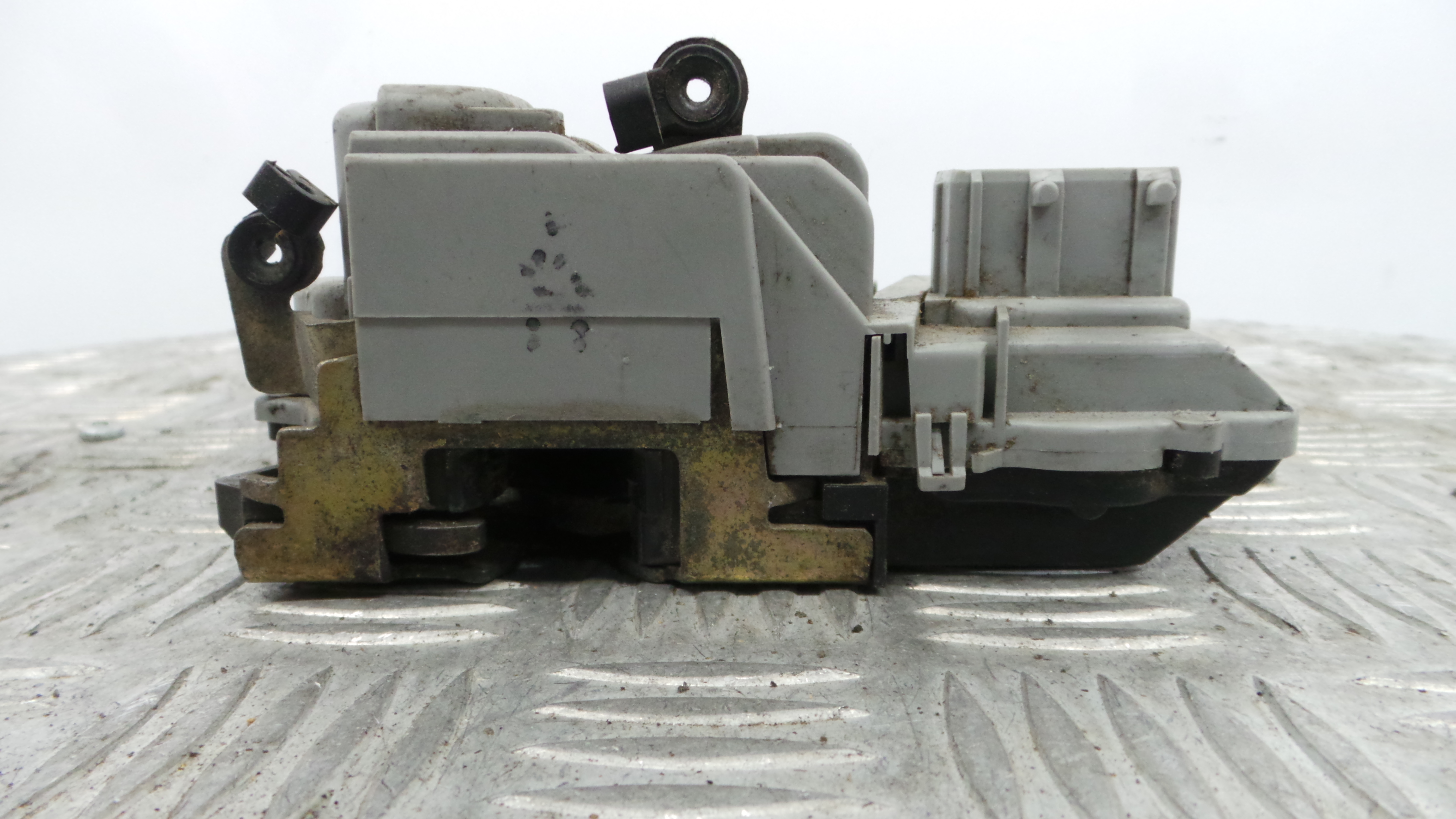 Fecho da Porta Frente Dto 9136H9 - PEUGEOT 406 (8B)-36629661 Fecho da Porta Frente Dto 9136H9 - PEUGEOT 406 (8B)-36629661