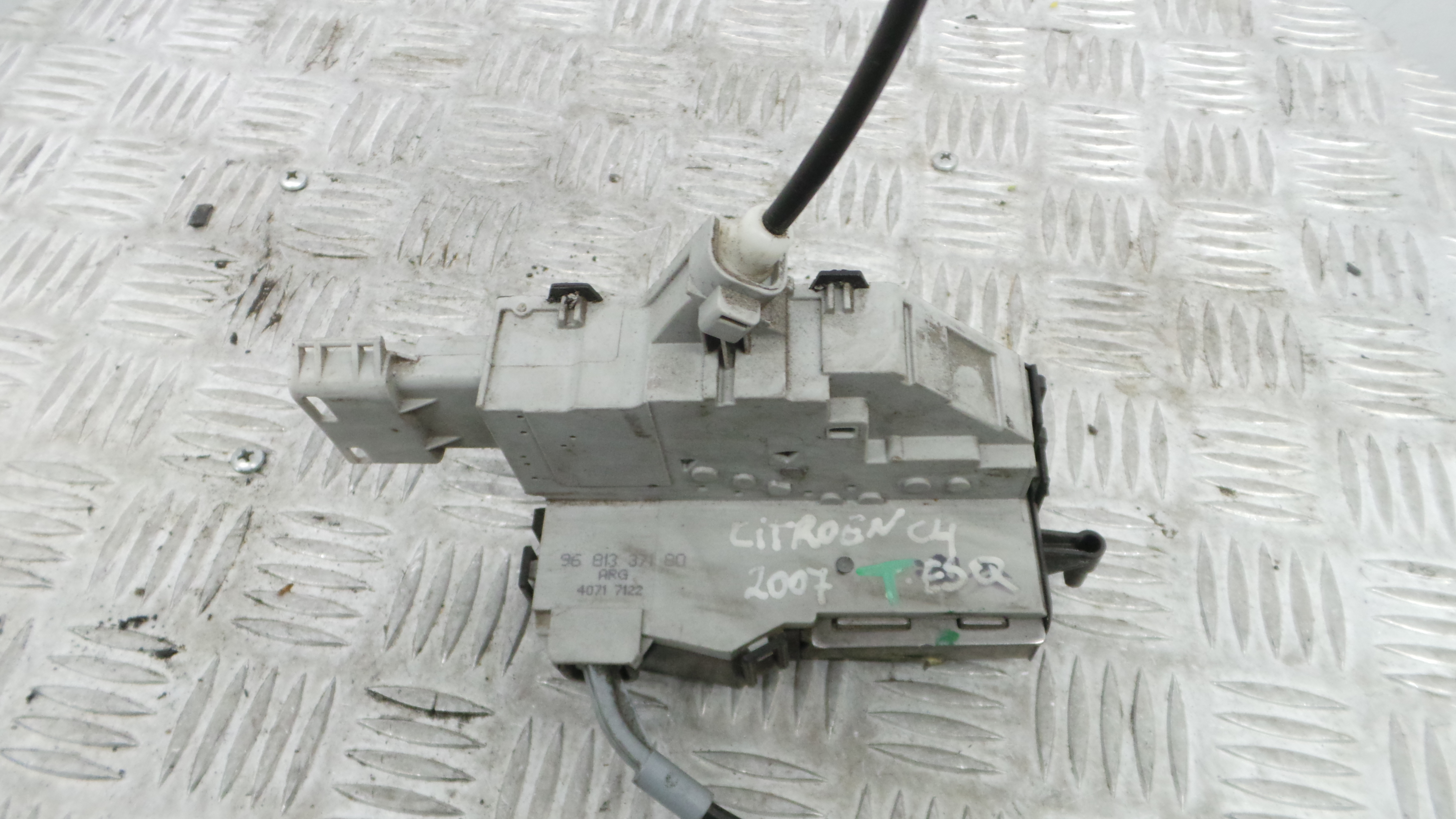 Fecho da Porta Trás Esq 9681337180 - CITROËN C4 I (LC_)-36629664