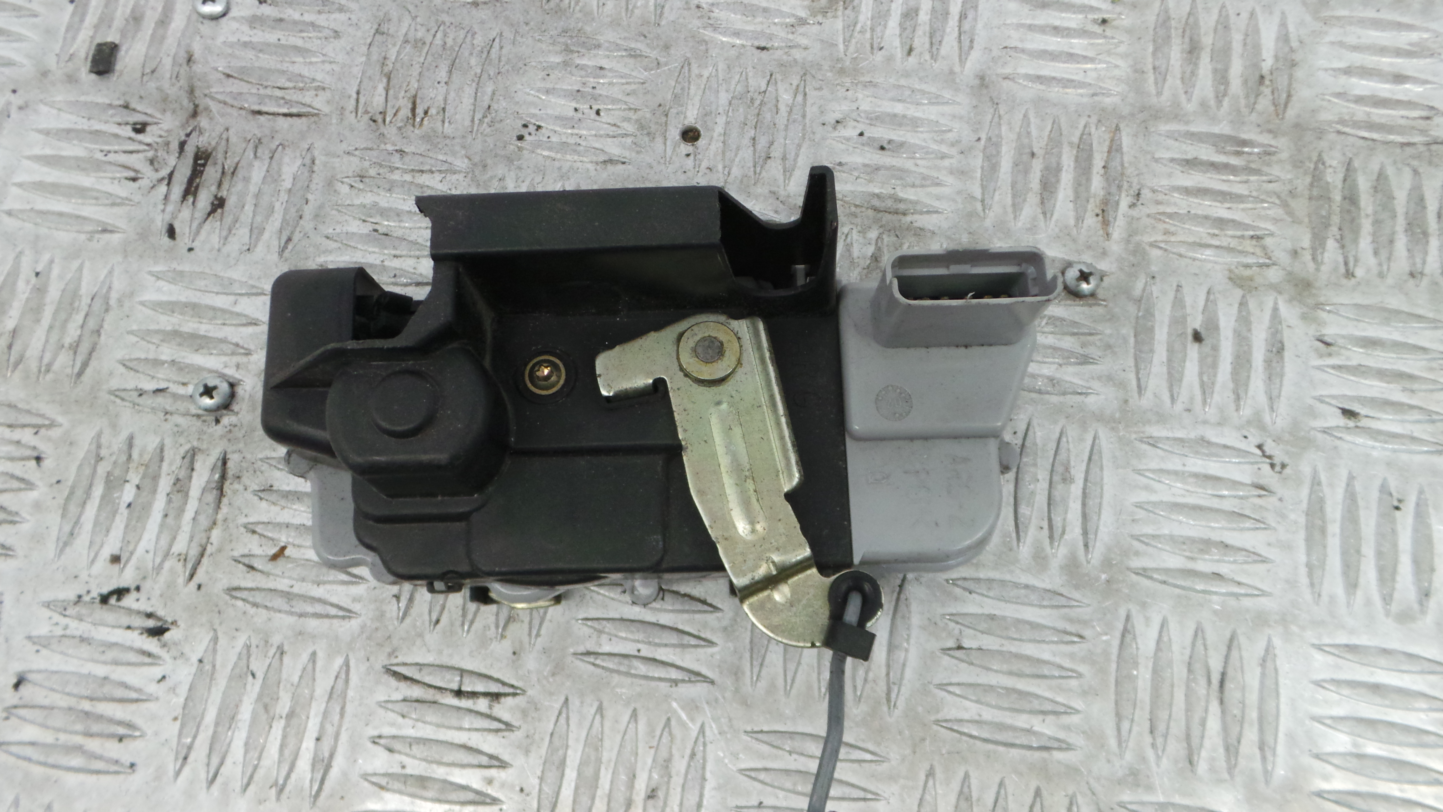 Fecho da Porta Trás Esq 913778 - CITROËN XSARA PICASSO (N68)-36629668