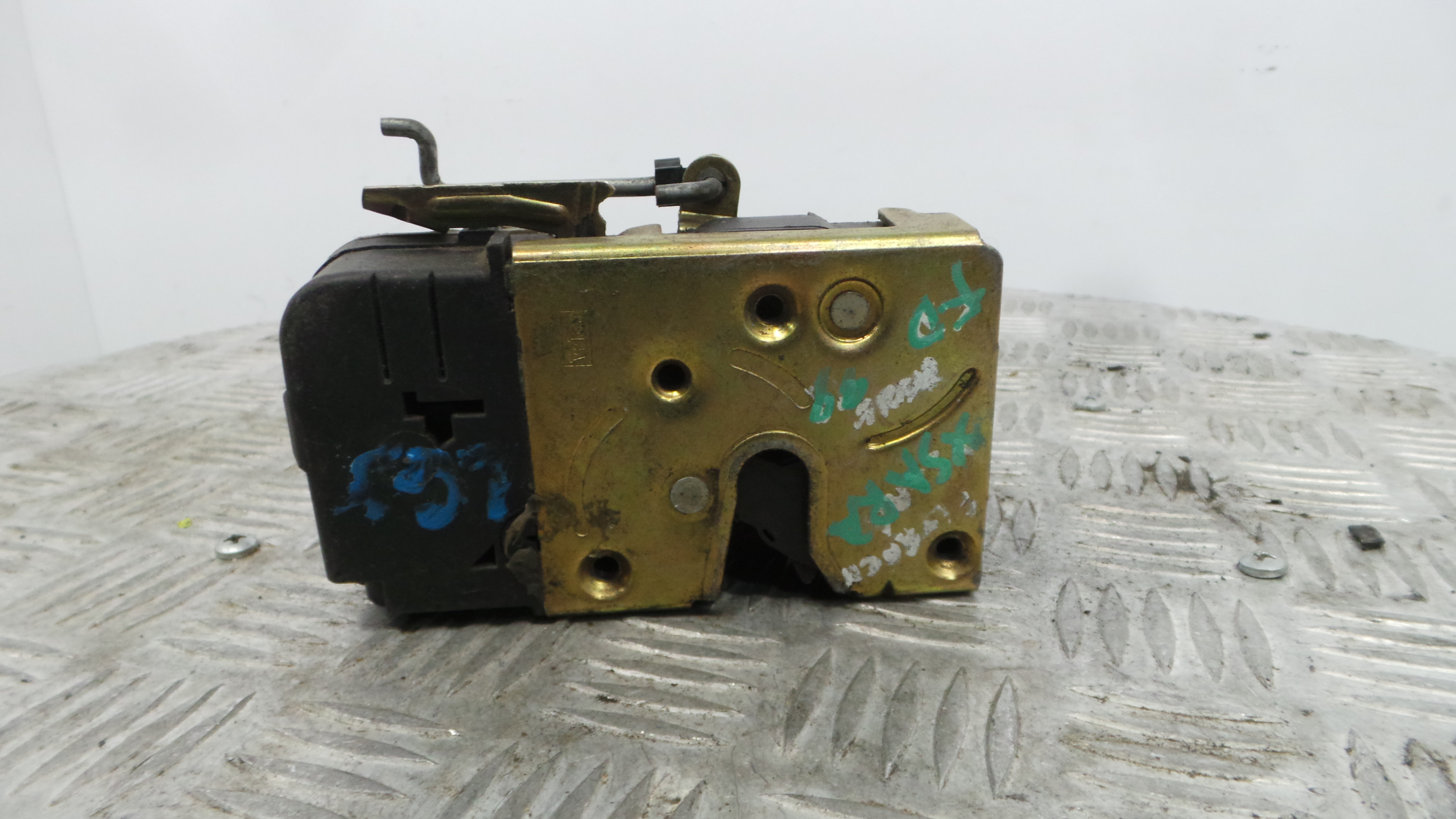 Fecho da Porta Frente Dto 9136G1 - CITROËN XSARA (N1)-36629676