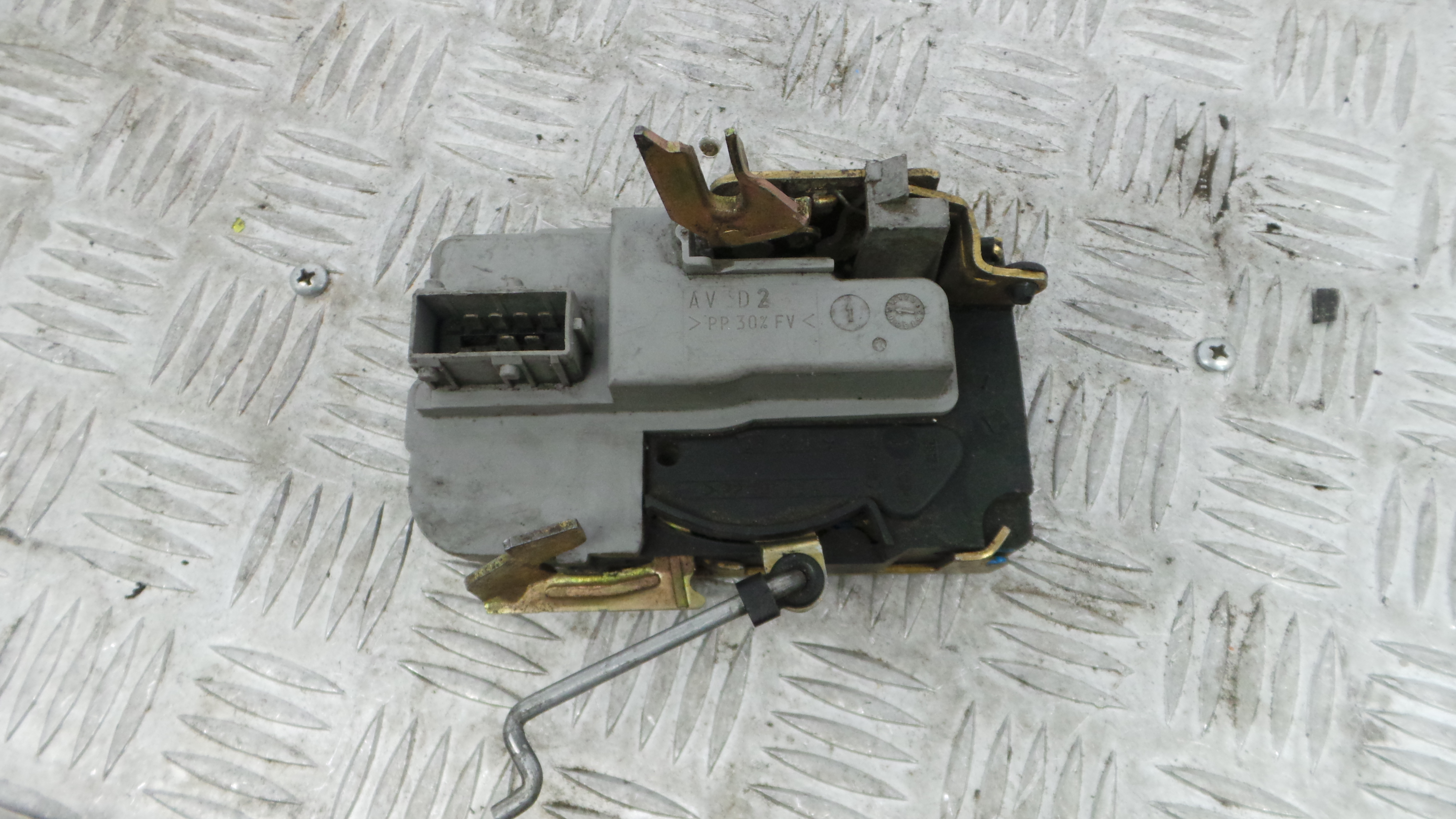 Fecho da Porta Frente Dto 9136G1 - CITROËN XSARA (N1)-36629676
