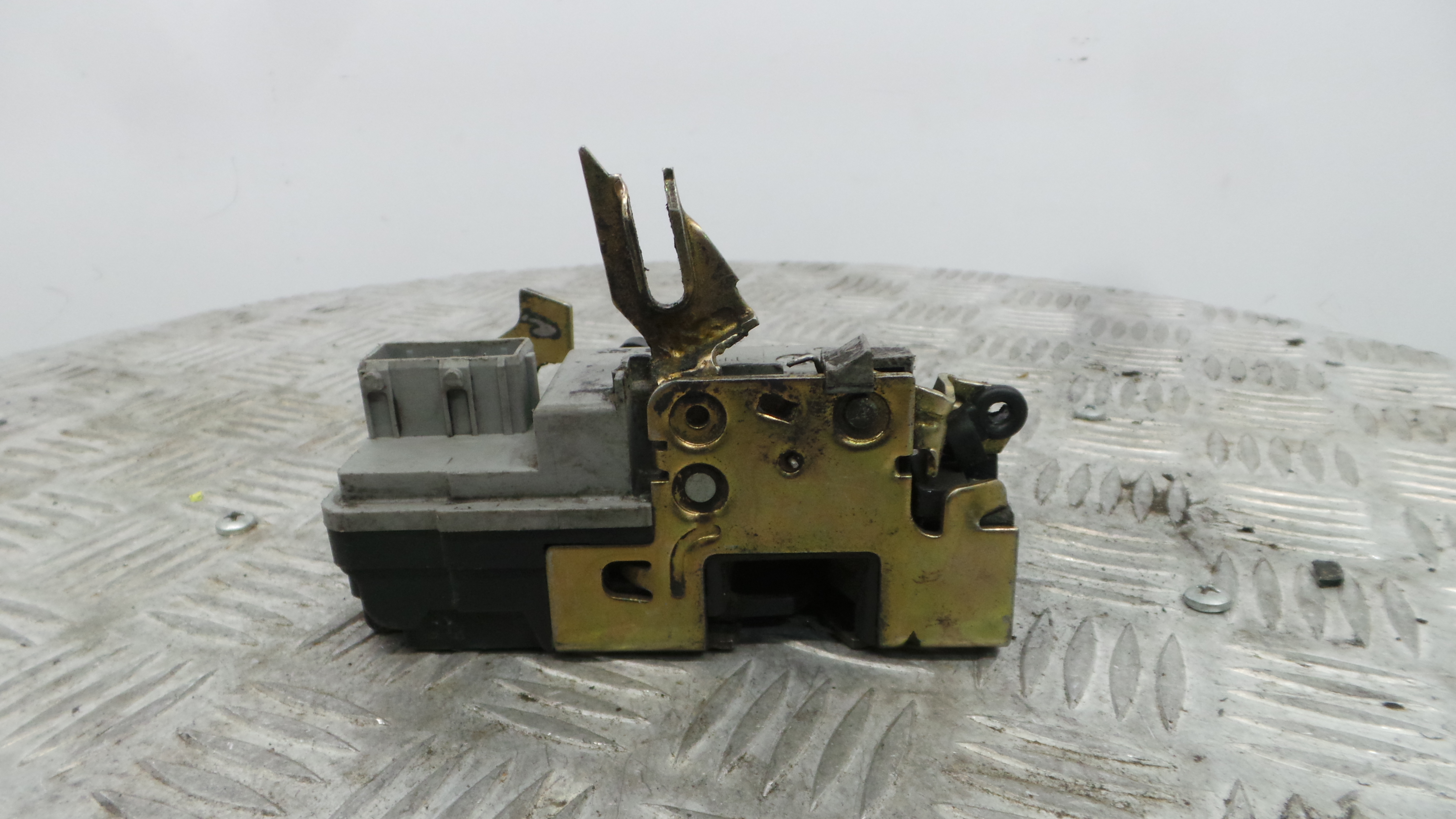 Fecho da Porta Frente Esq 9135E9 - CITROËN XSARA (N1)-36629686 Fecho da Porta Frente Esq 9135E9 - CITROËN XSARA (N1)-36629686