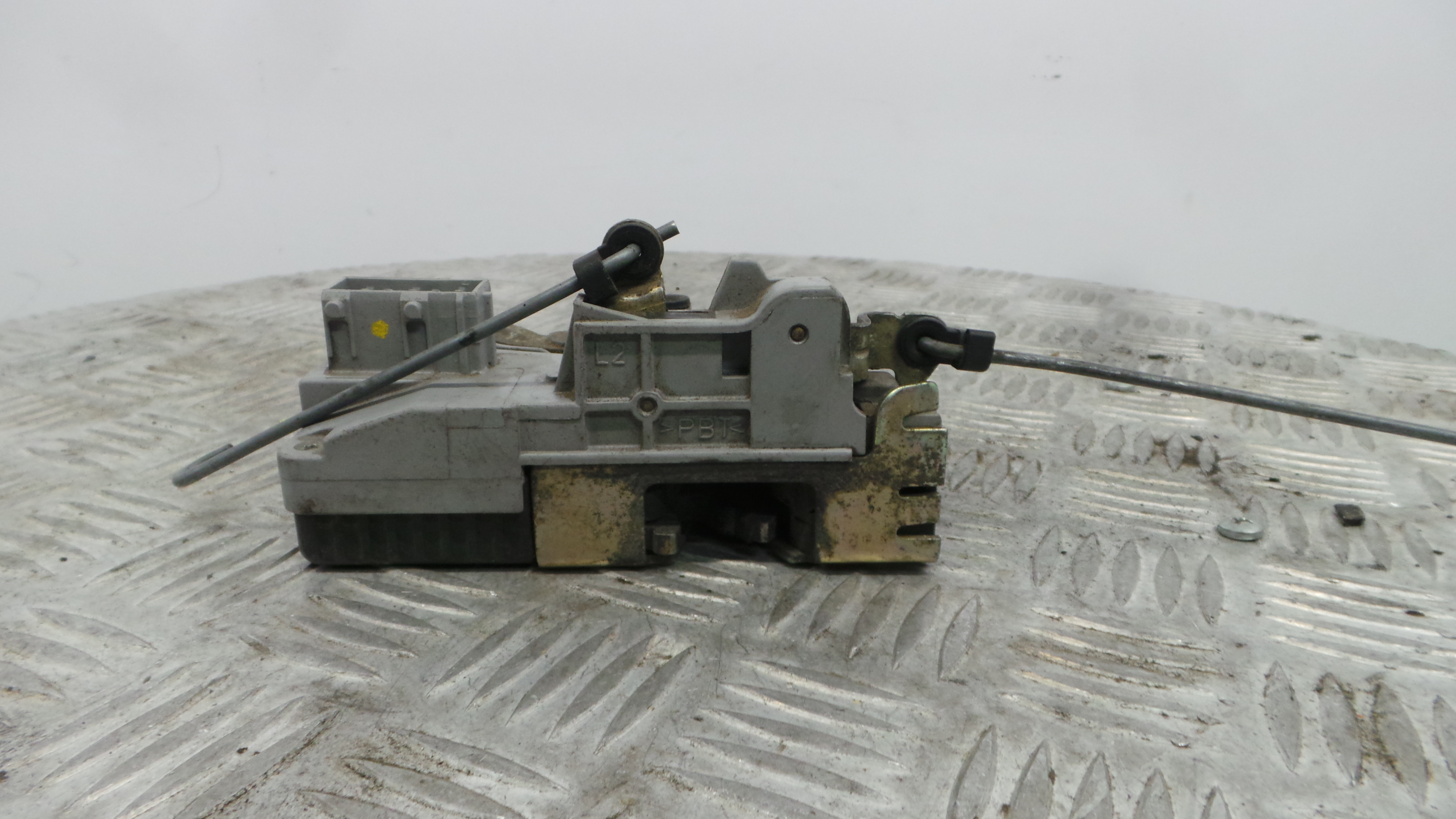 Fecho da Porta Frente Esq 9135H8 - PEUGEOT 406 (8B)-36629783