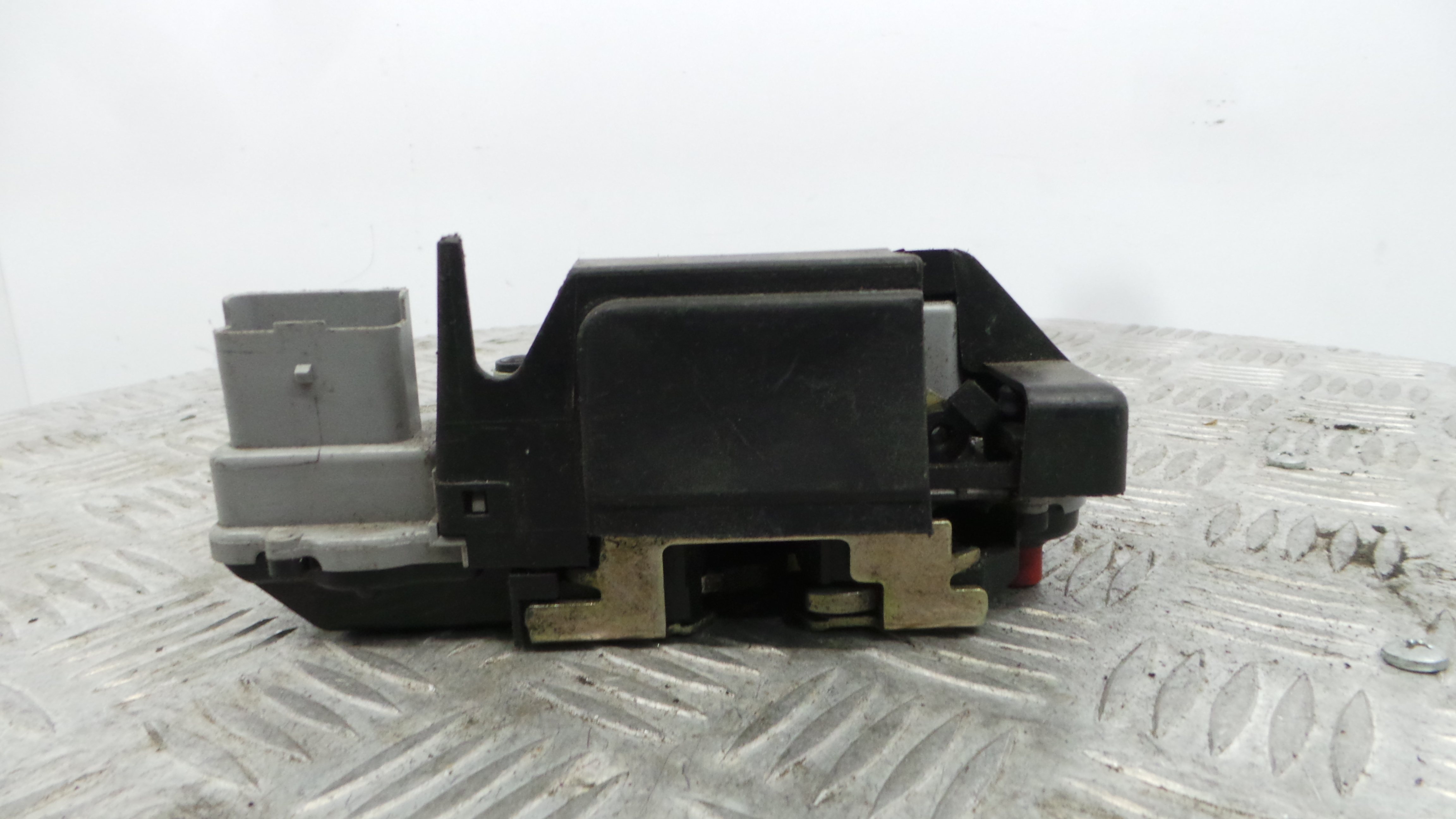 Fecho da Porta Trás Esq 913778 - CITROËN XSARA PICASSO (N68)-36630018