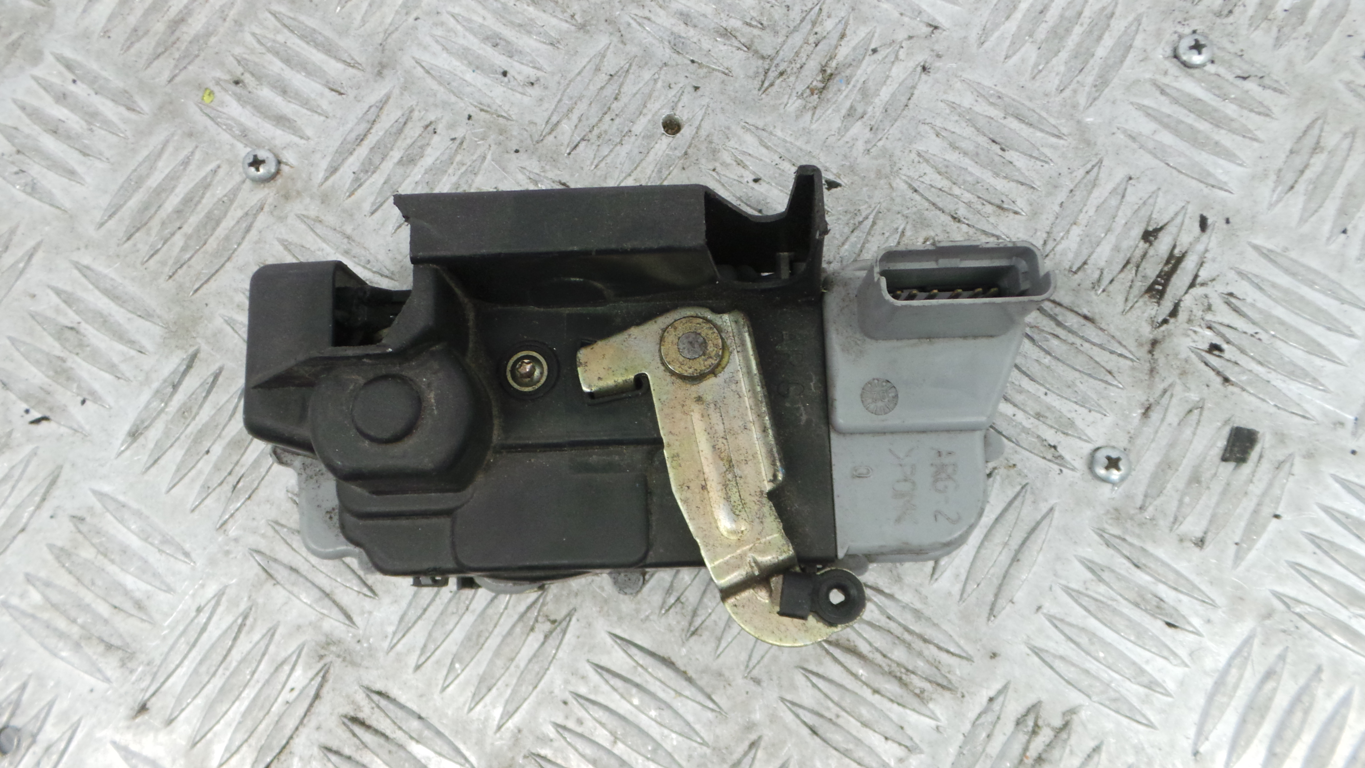 Fecho da Porta Trás Esq 913778 - CITROËN XSARA PICASSO (N68)-36630018