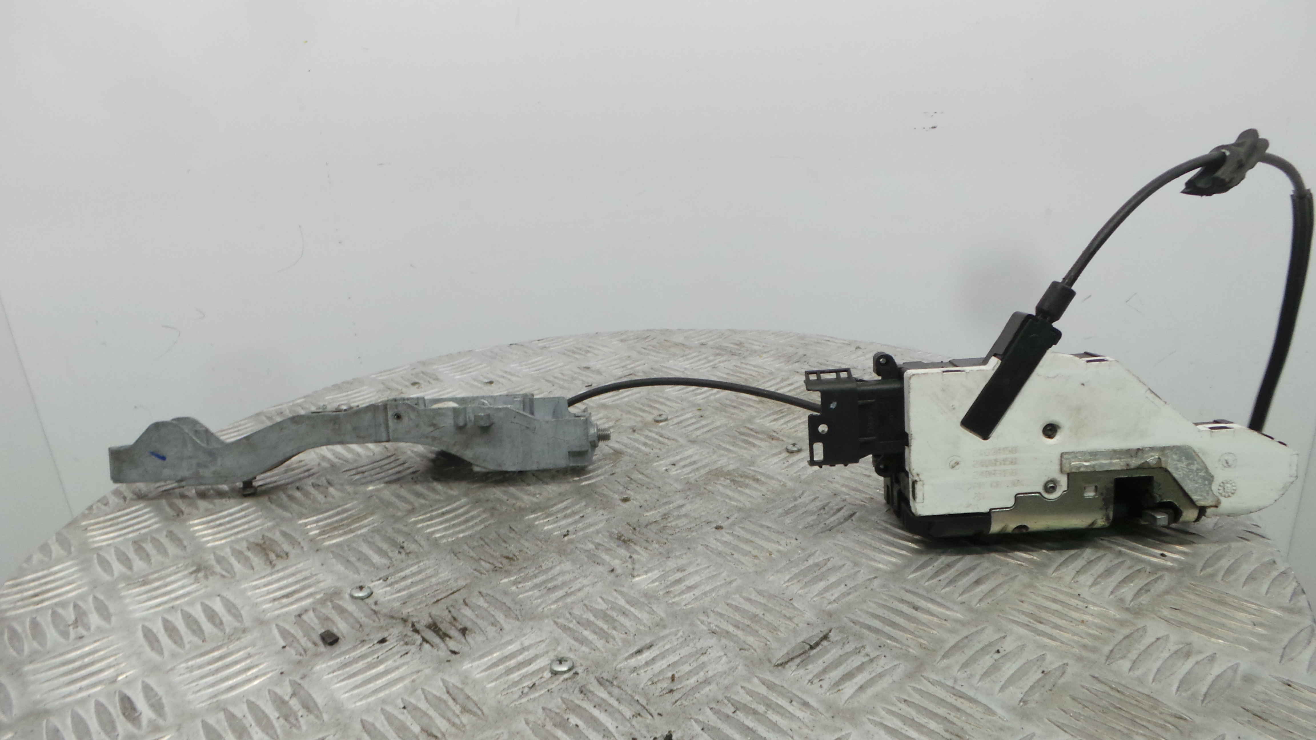 Fecho da Porta Frente Dto 24094158 - PEUGEOT 207 (WA_, WC_), 207/207+ (WA_, WC_)-36630035