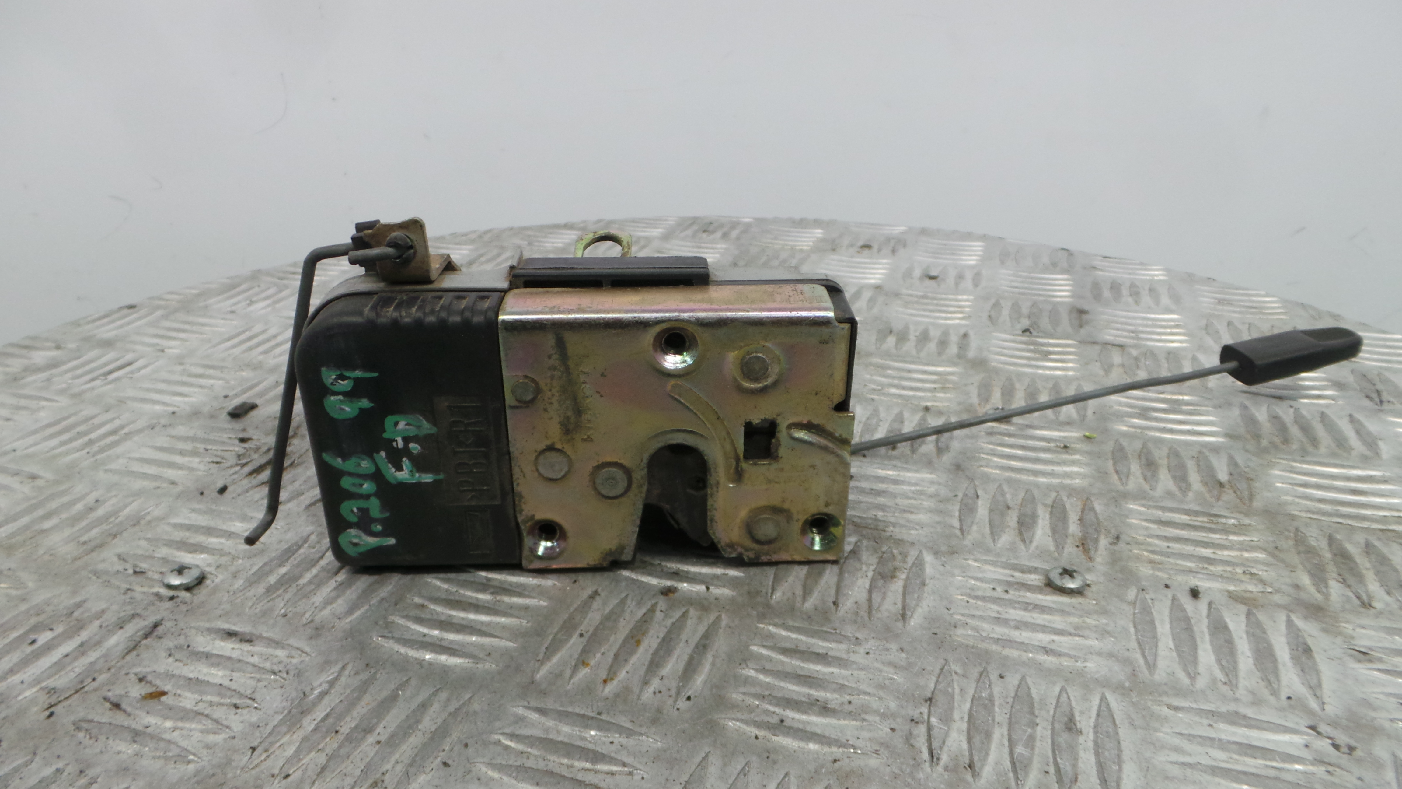 Fecho da Porta Frente Dto 9136S7 - PEUGEOT 206 Hatchback (2A/C)-36630039