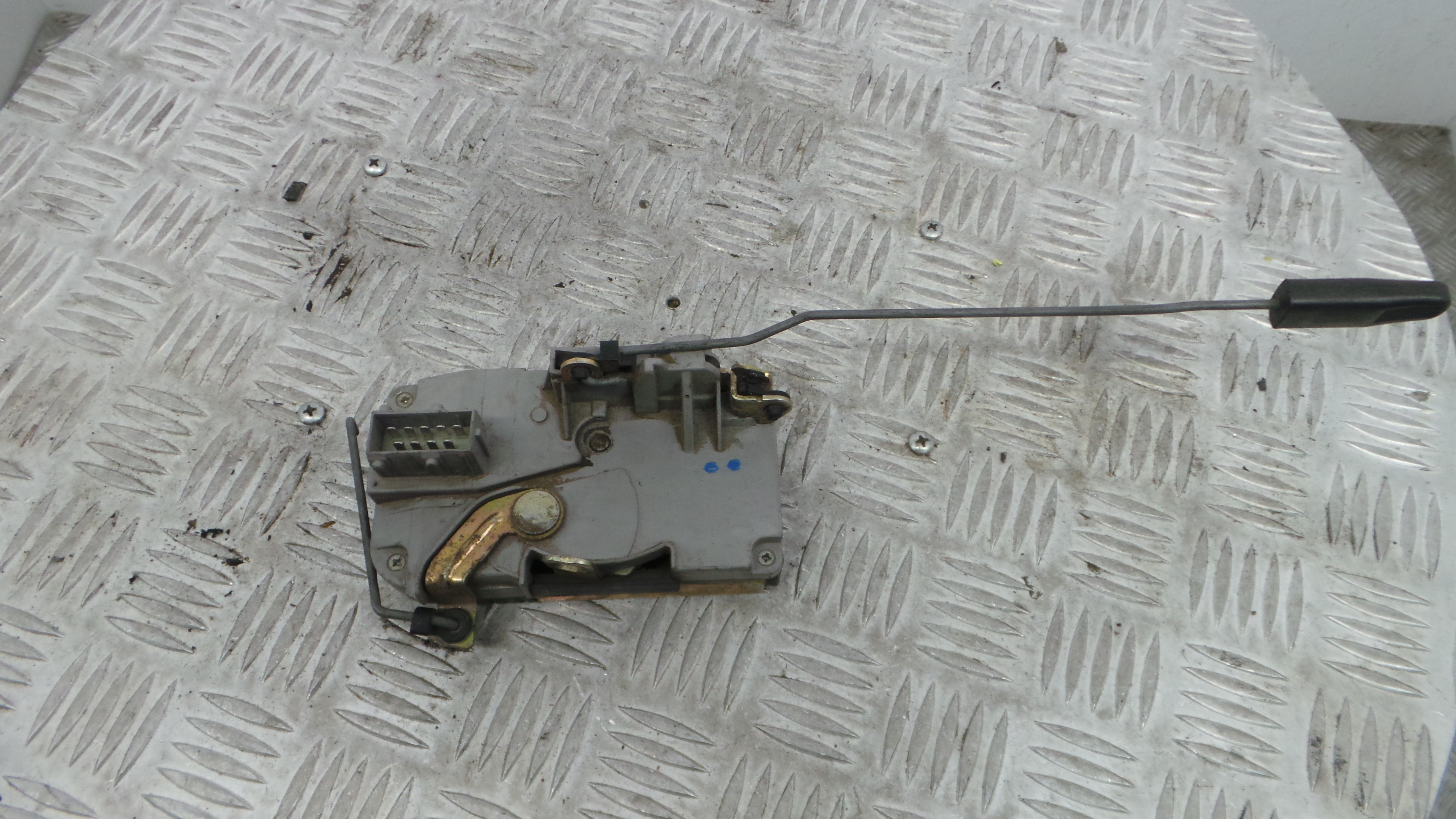 Fecho da Porta Frente Dto 9136S7 - PEUGEOT 206 Hatchback (2A/C)-36630039