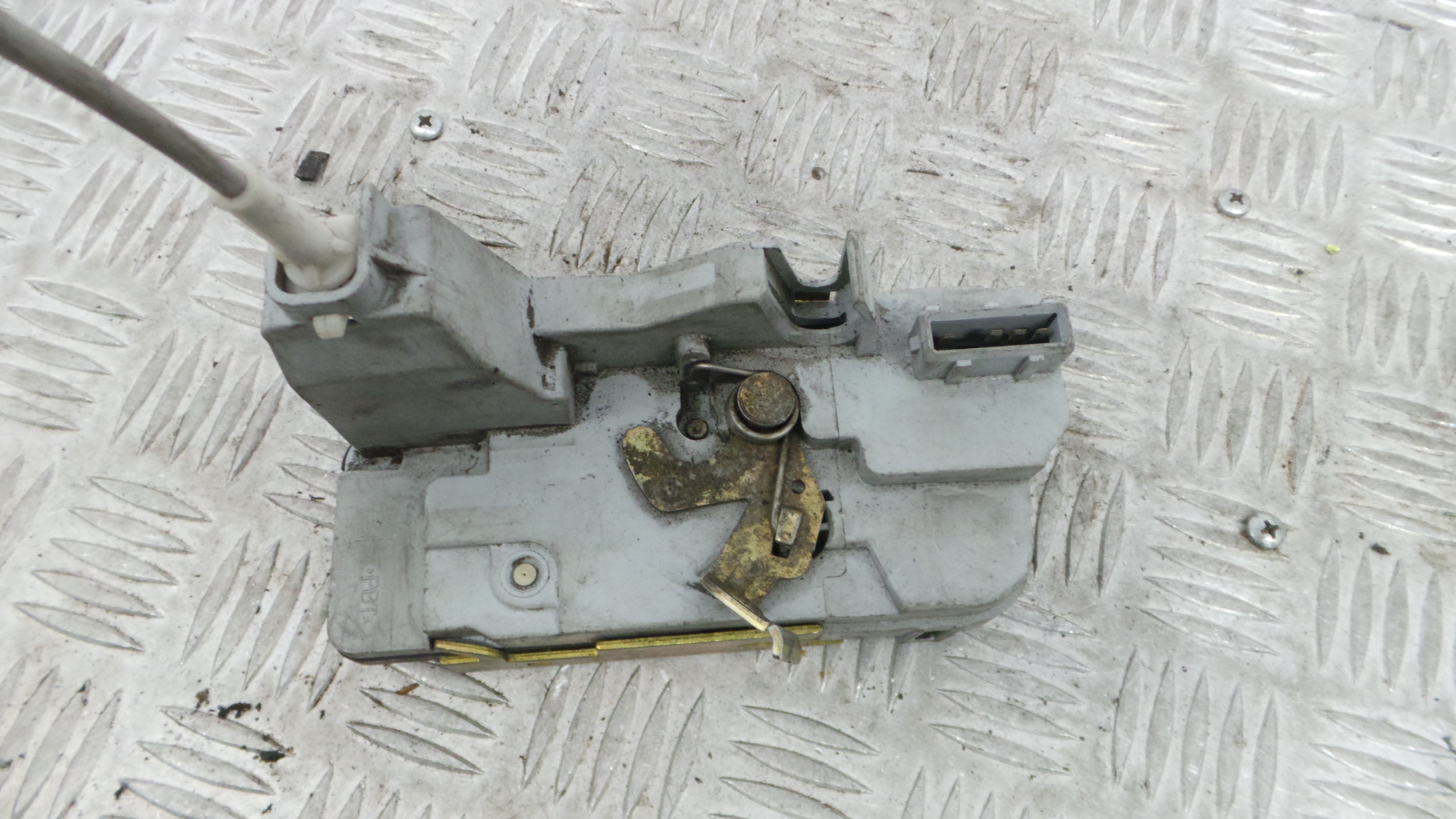 Fecho da Porta Trás Esq 913786 - PEUGEOT 307 (3A/C)-36630045