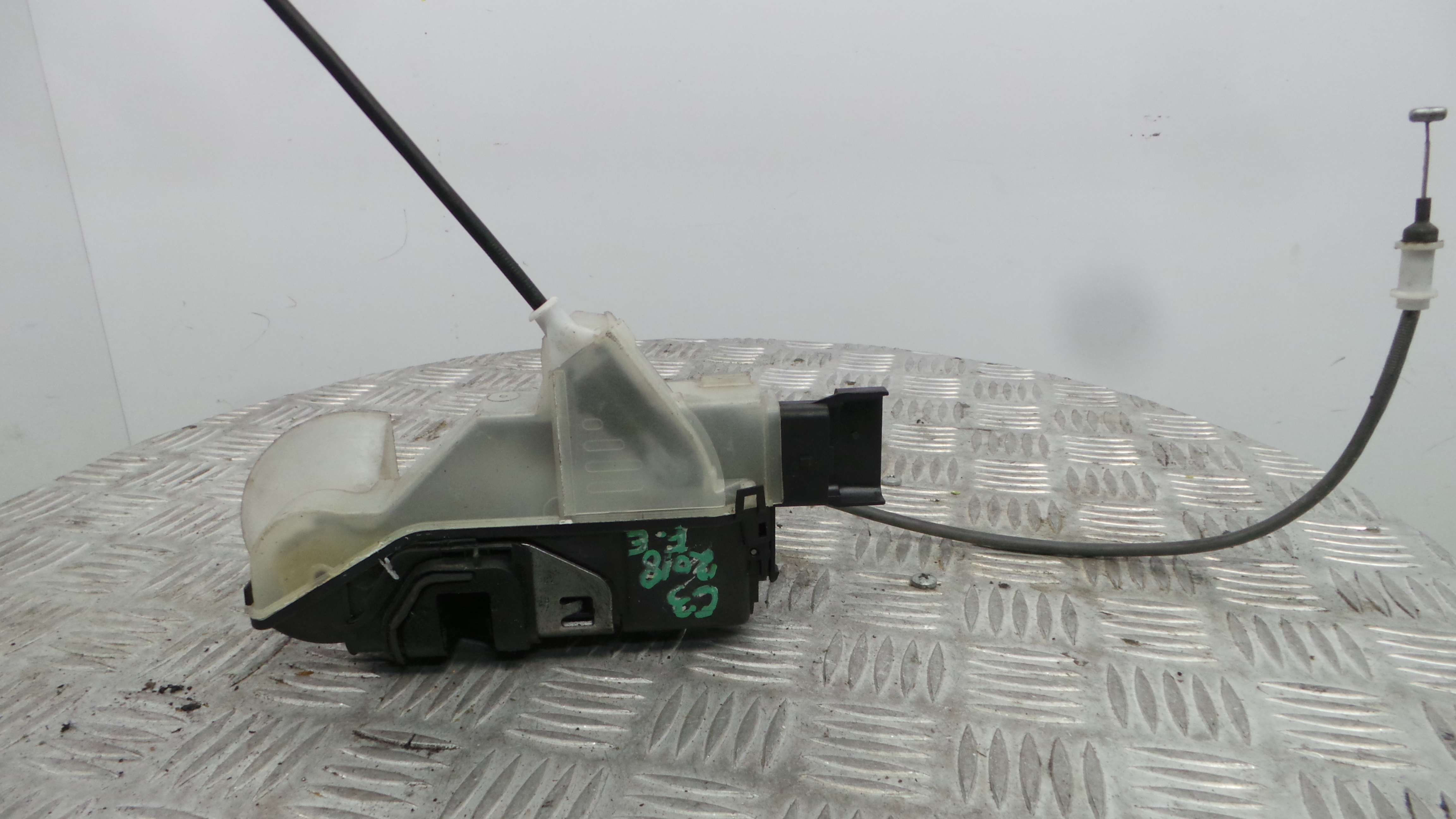 Fecho da Porta Frente Esq PSA123981 - CITROËN C3 III Van (SX_, SY_)-36630048 Fecho da Porta Frente Esq PSA123981 - CITROËN C3 III Van (SX_, SY_)-36630048