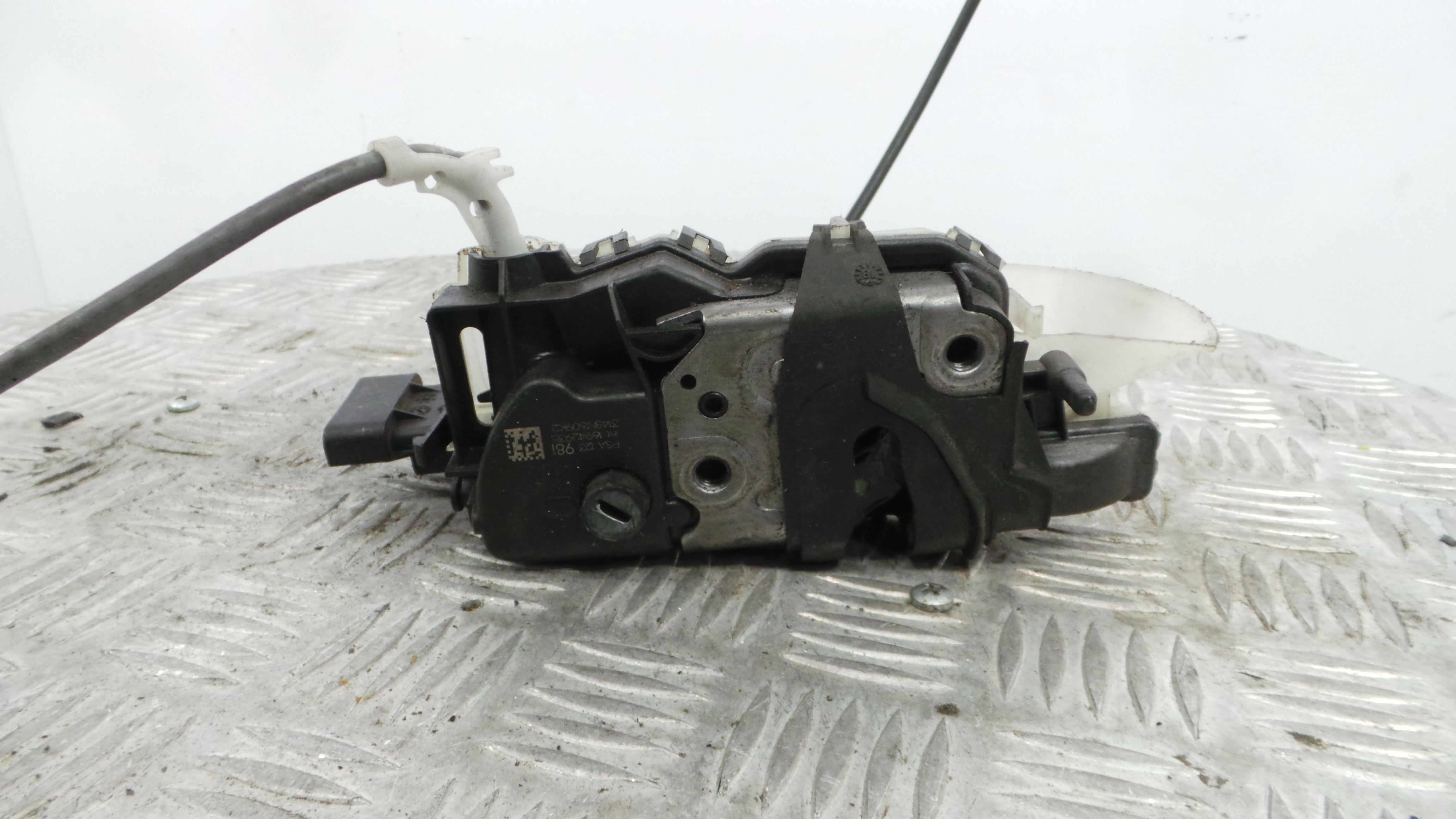 Fecho da Porta Frente Esq PSA123981 - CITROËN C3 III Van (SX_, SY_)-36630048