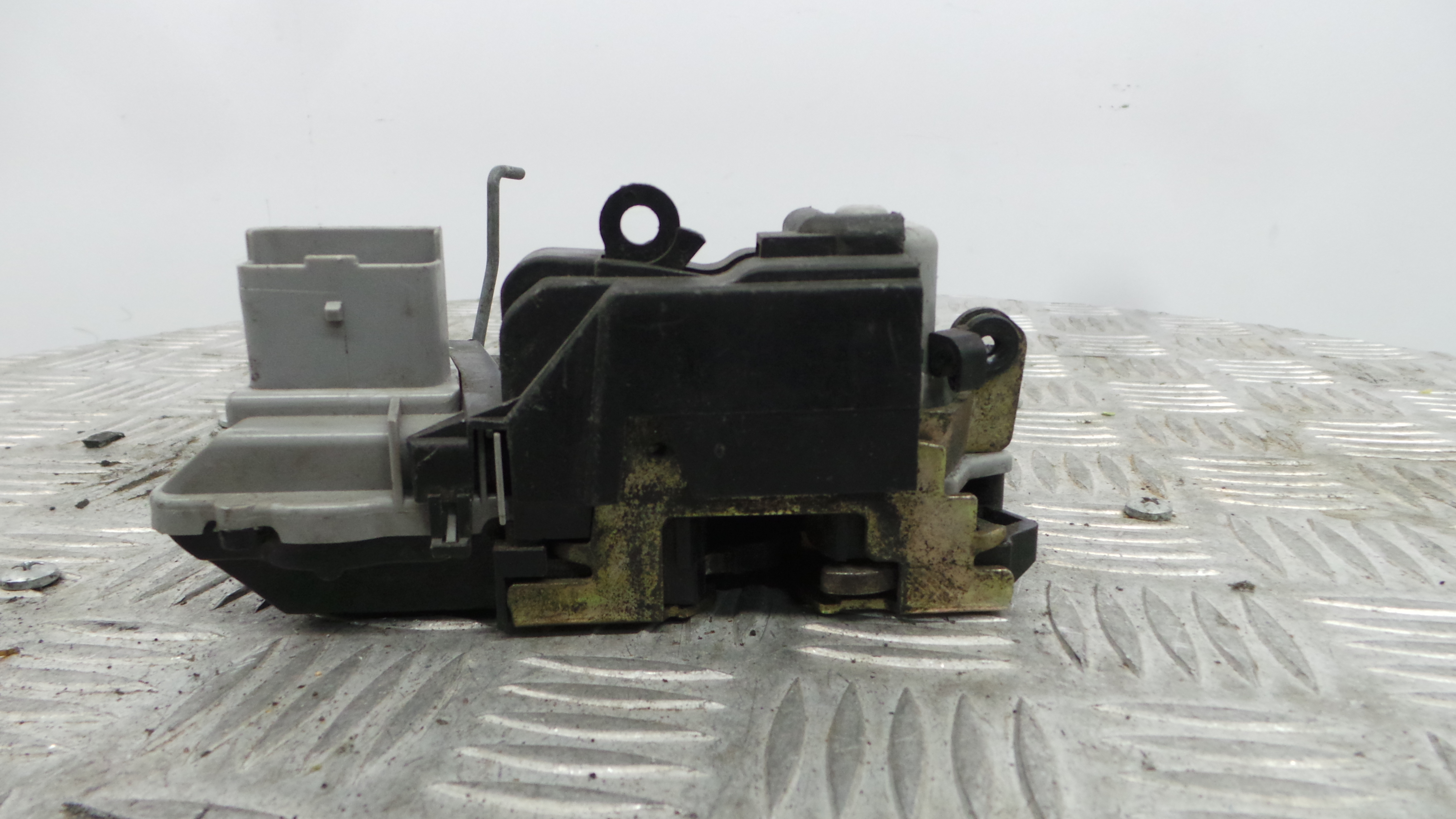 Fecho da Porta Frente Esq 9135H5 - CITROËN XSARA PICASSO (N68)-36630052 Fecho da Porta Frente Esq 9135H5 - CITROËN XSARA PICASSO (N68)-36630052