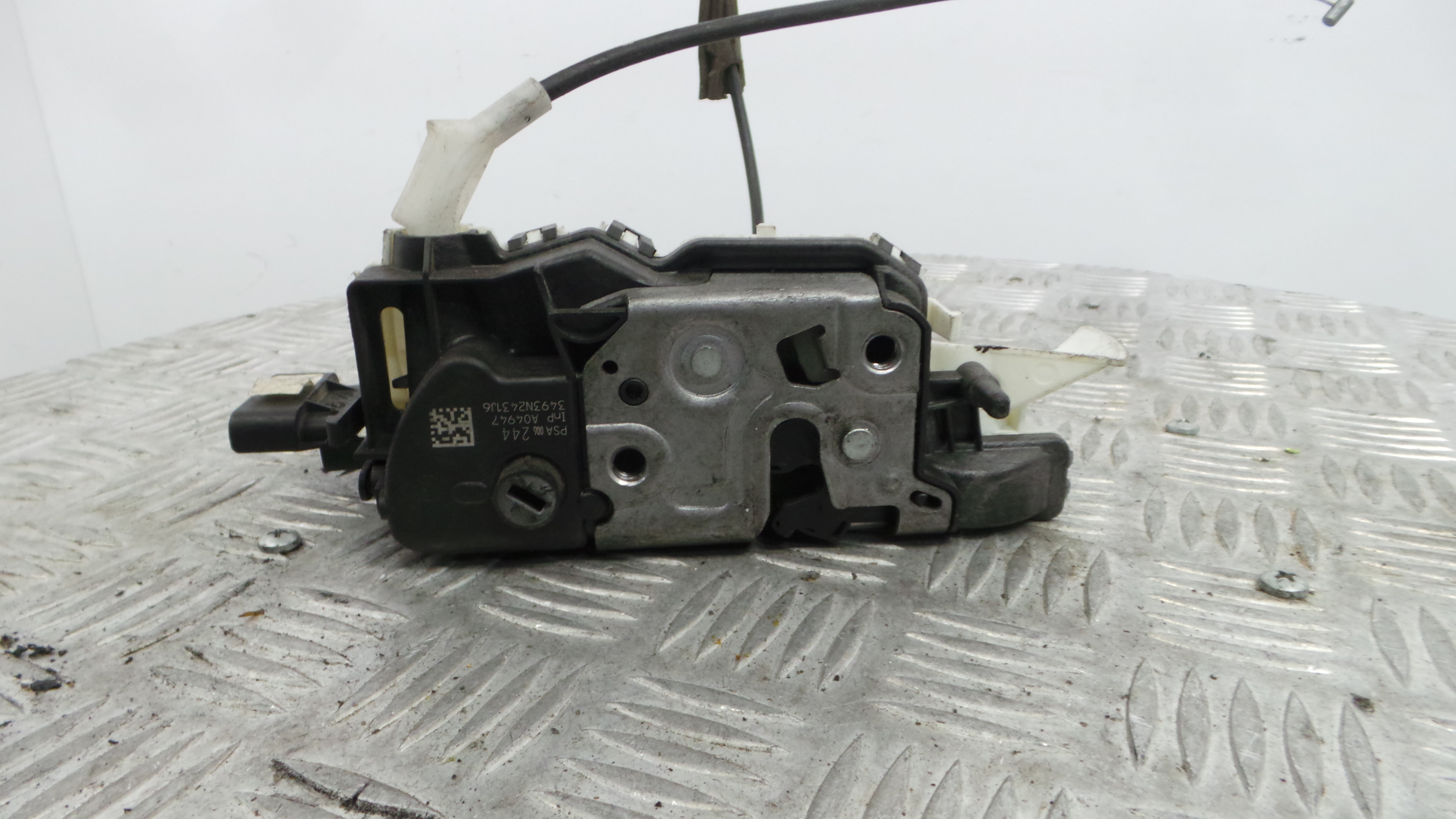 Fecho da Porta Frente Esq PSA006244 - CITROËN C3 II (SC_)-36630058