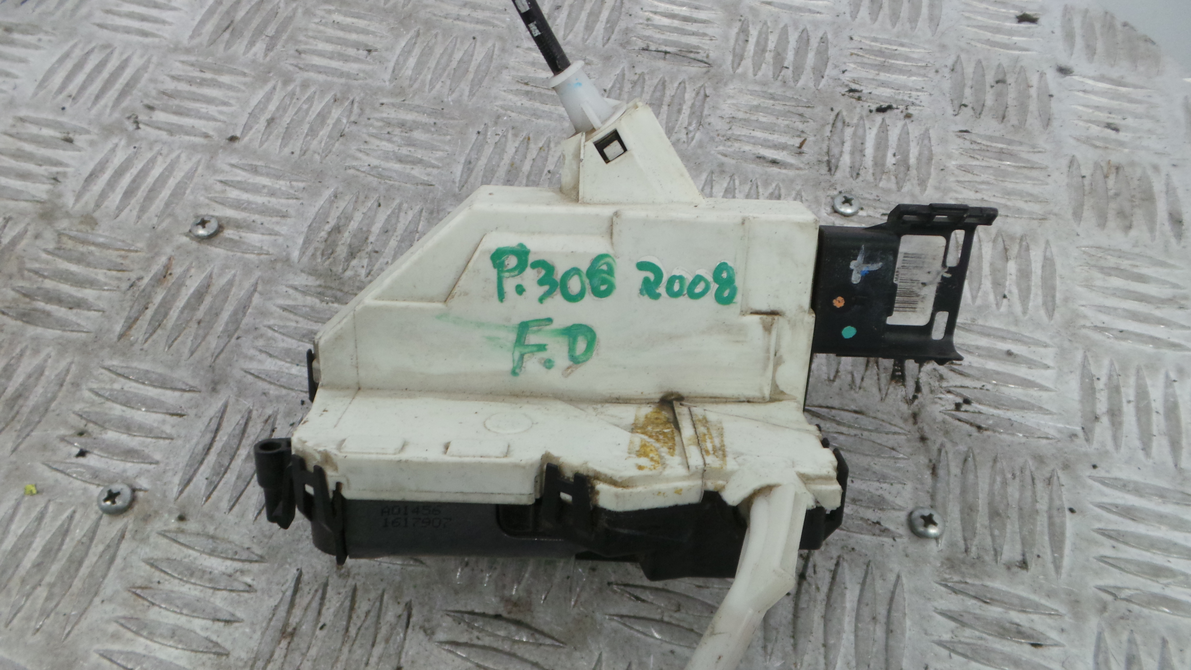 Fecho da Porta Frente Dto PSA567147 - PEUGEOT 308 I (4A_, 4C_)-36630166