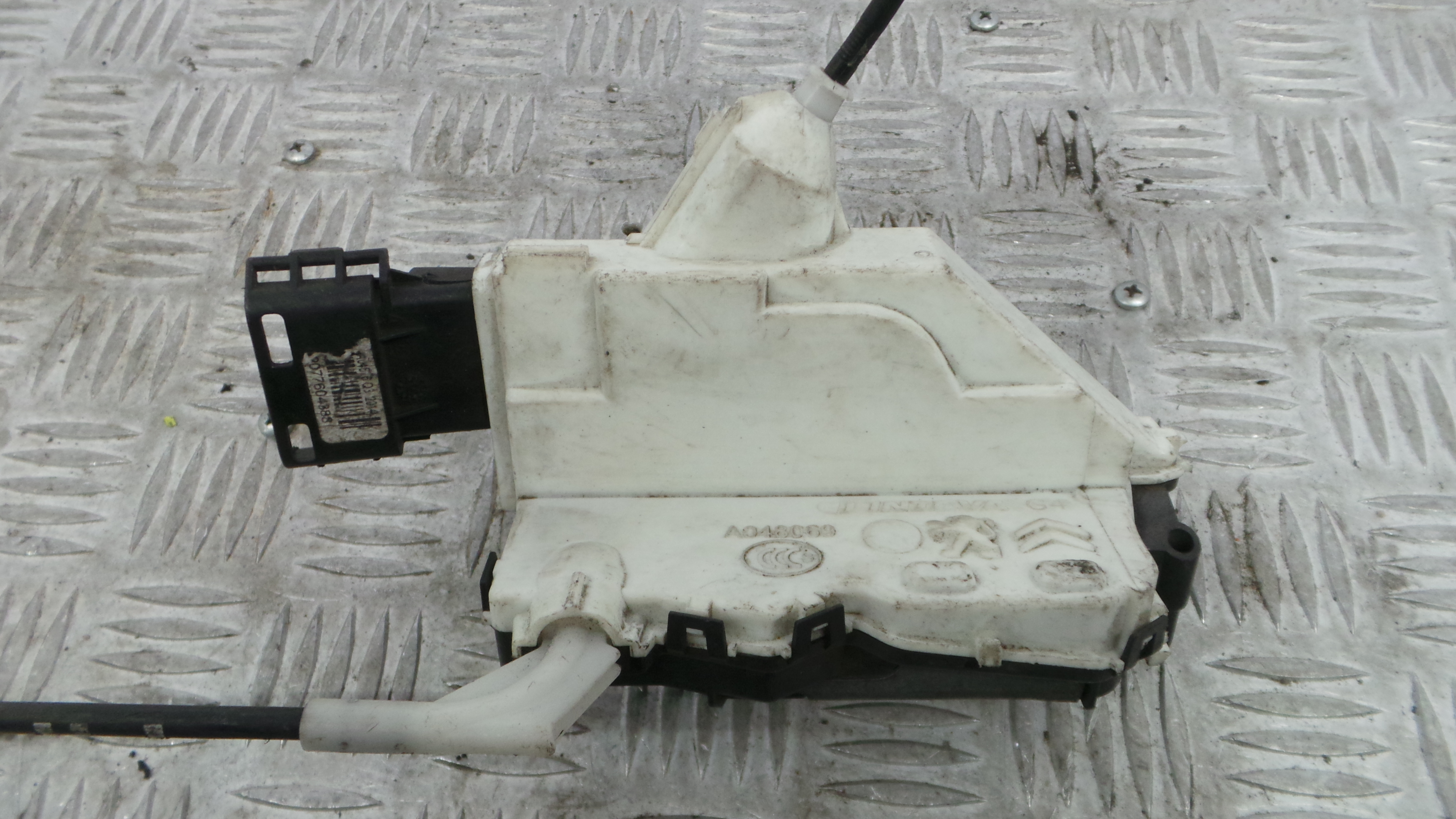 Fecho da Porta Trás Esq PSA006248 - CITROËN C3 II (SC_)-36630175