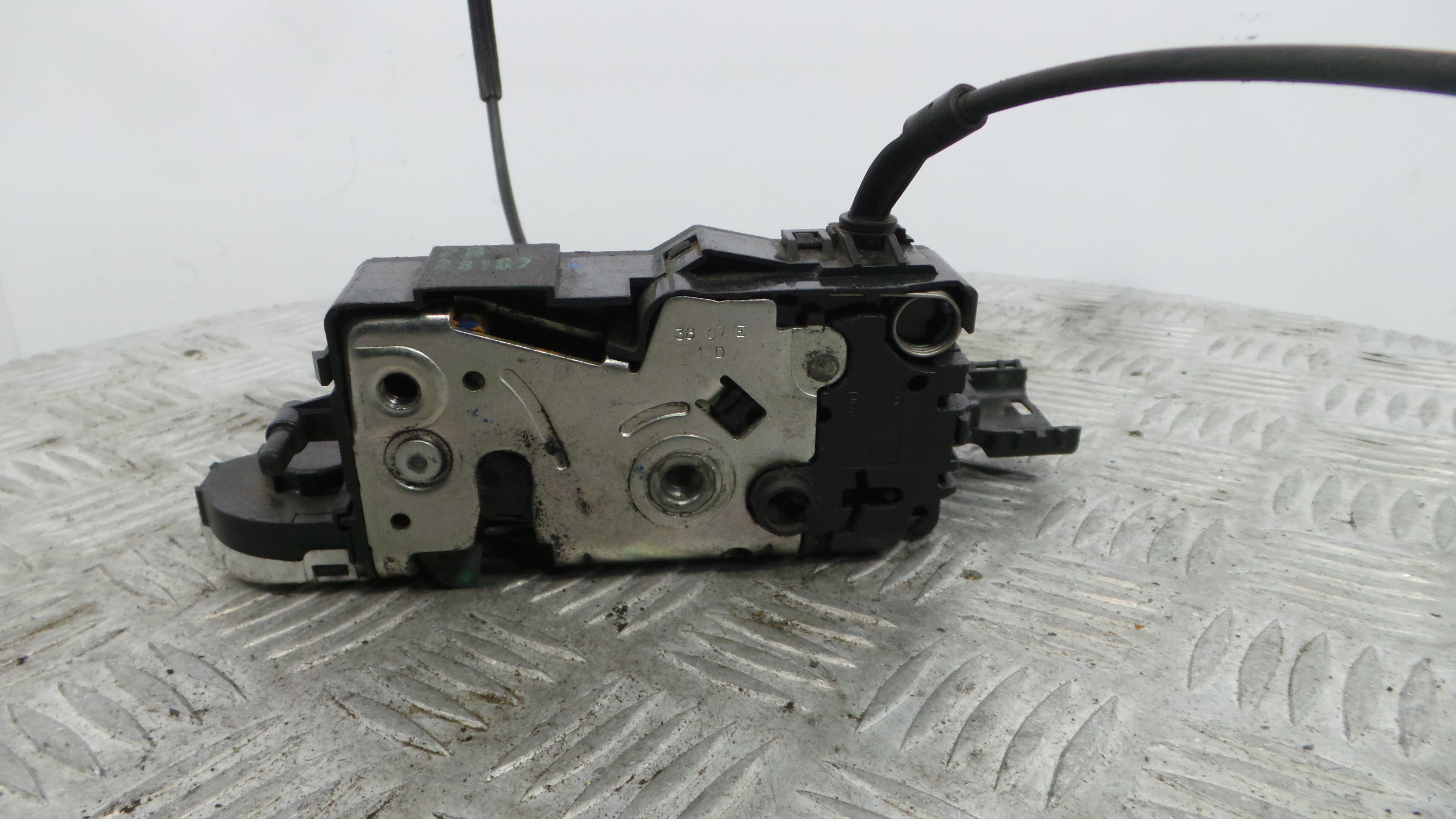 Fecho da Porta Trás Dto 24094158 - PEUGEOT 207 (WA_, WC_), 207/207+ (WA_, WC_)-36630189