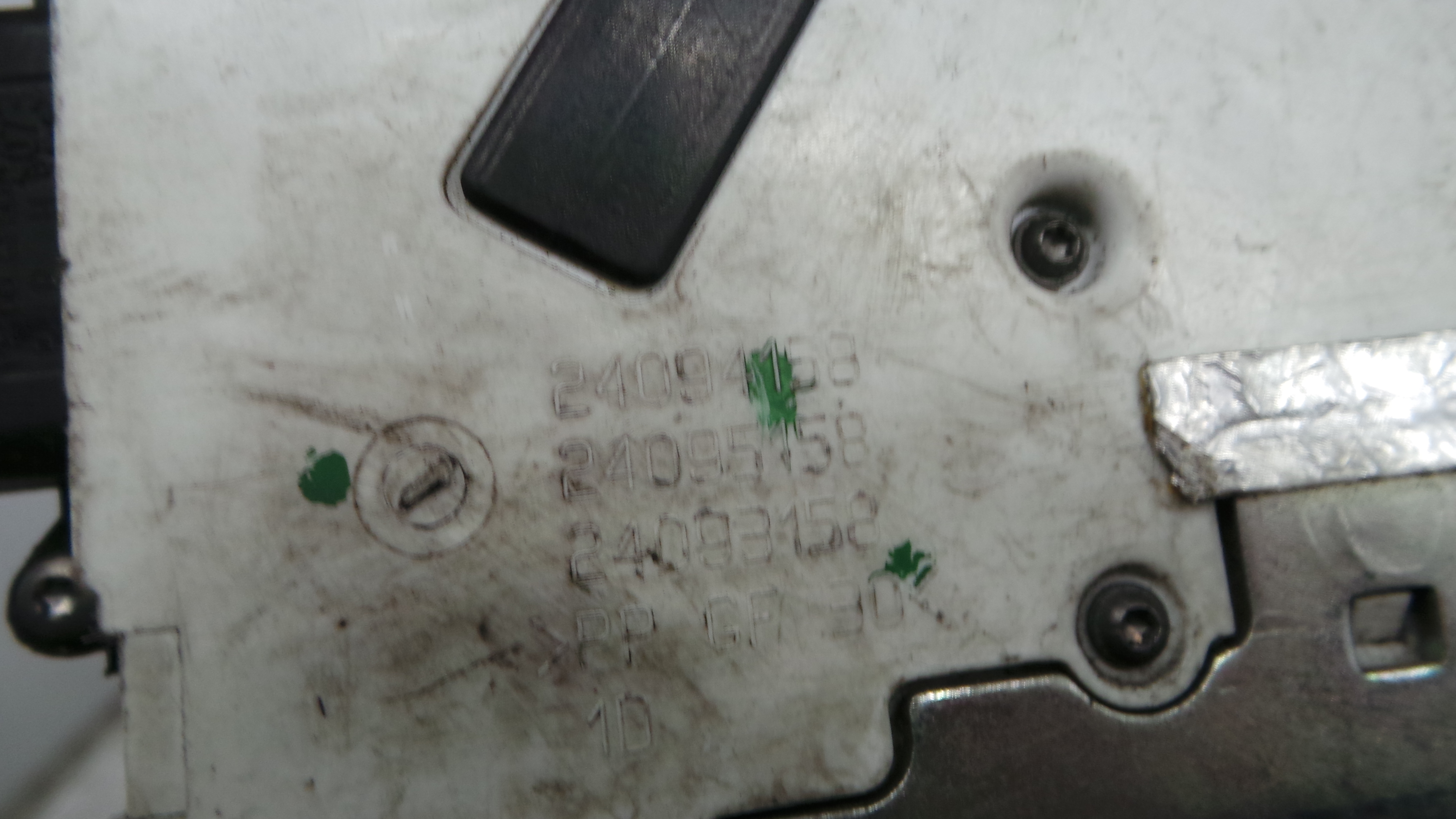 Fecho da Porta Trás Dto 24094158 - PEUGEOT 207 (WA_, WC_), 207/207+ (WA_, WC_)-36630189