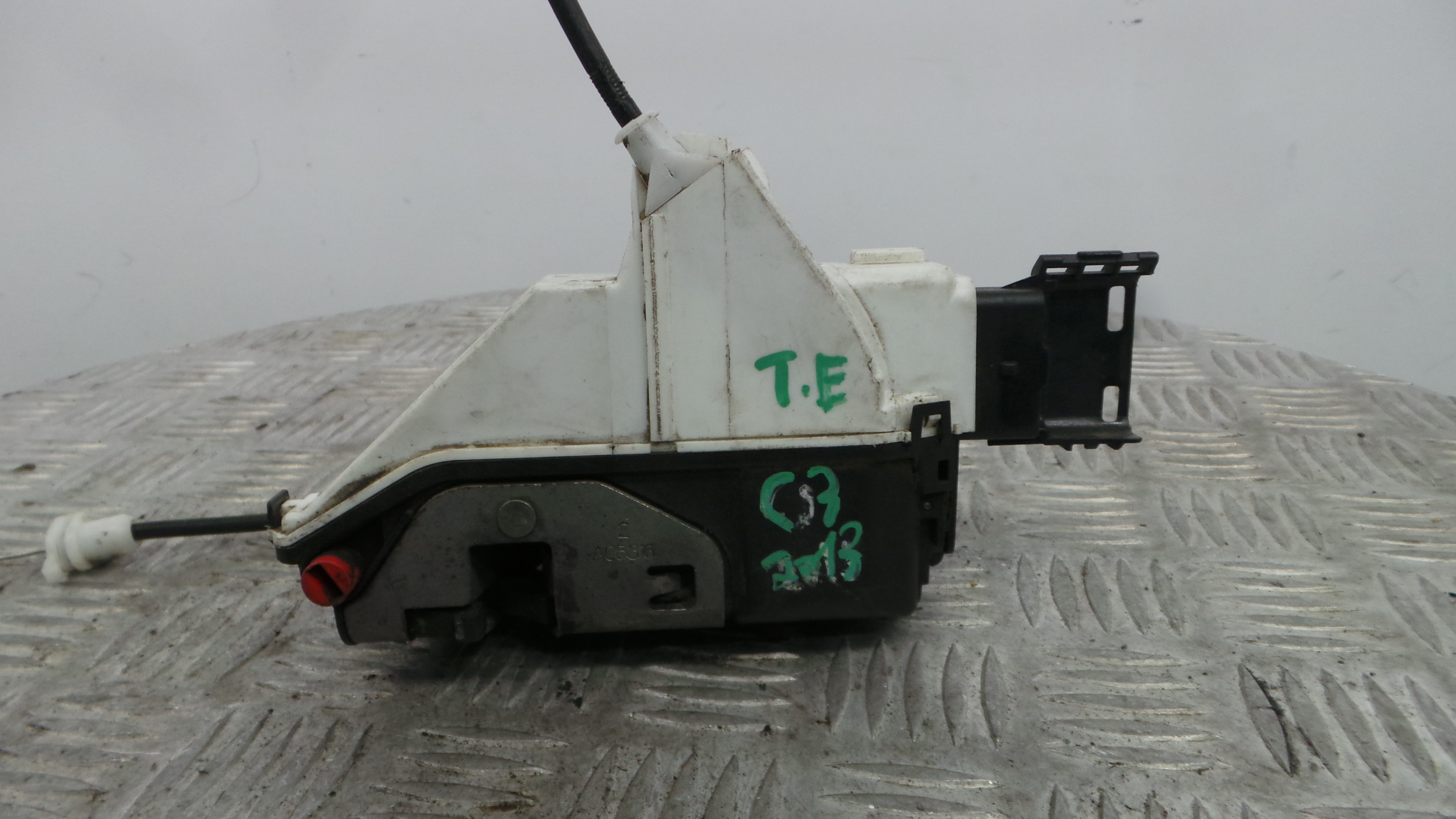 Fecho da Porta Trás Esq PSA006248 - CITROËN C3 II (SC_)-36630193