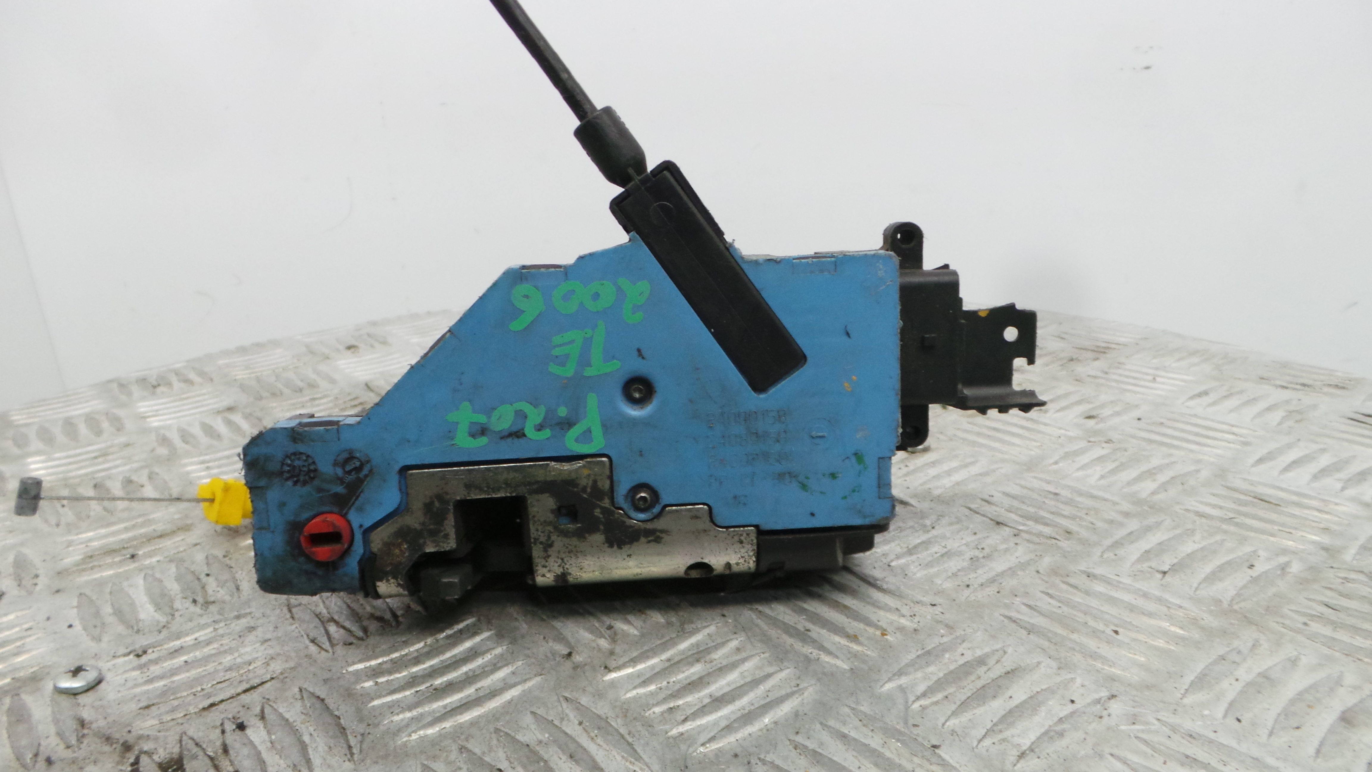 Fecho da Porta Trás Esq 24089158 - PEUGEOT 207 (WA_, WC_), 207/207+ (WA_, WC_)-36630215 Fecho da Porta Trás Esq 24089158 - PEUGEOT 207 (WA_, WC_), 207/207+ (WA_, WC_)-36630215