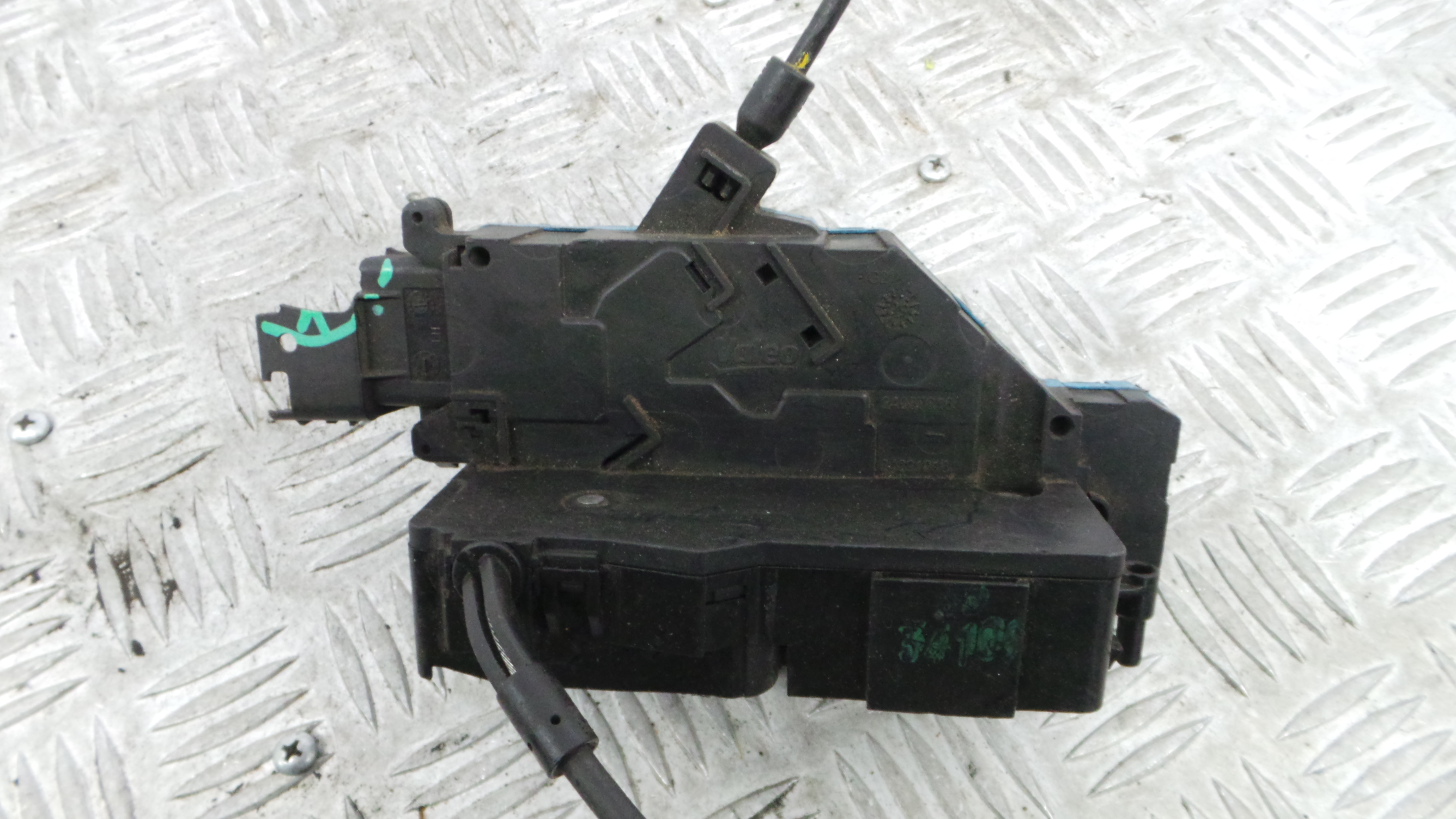 Fecho da Porta Trás Esq 24089158 - PEUGEOT 207 (WA_, WC_), 207/207+ (WA_, WC_)-36630215