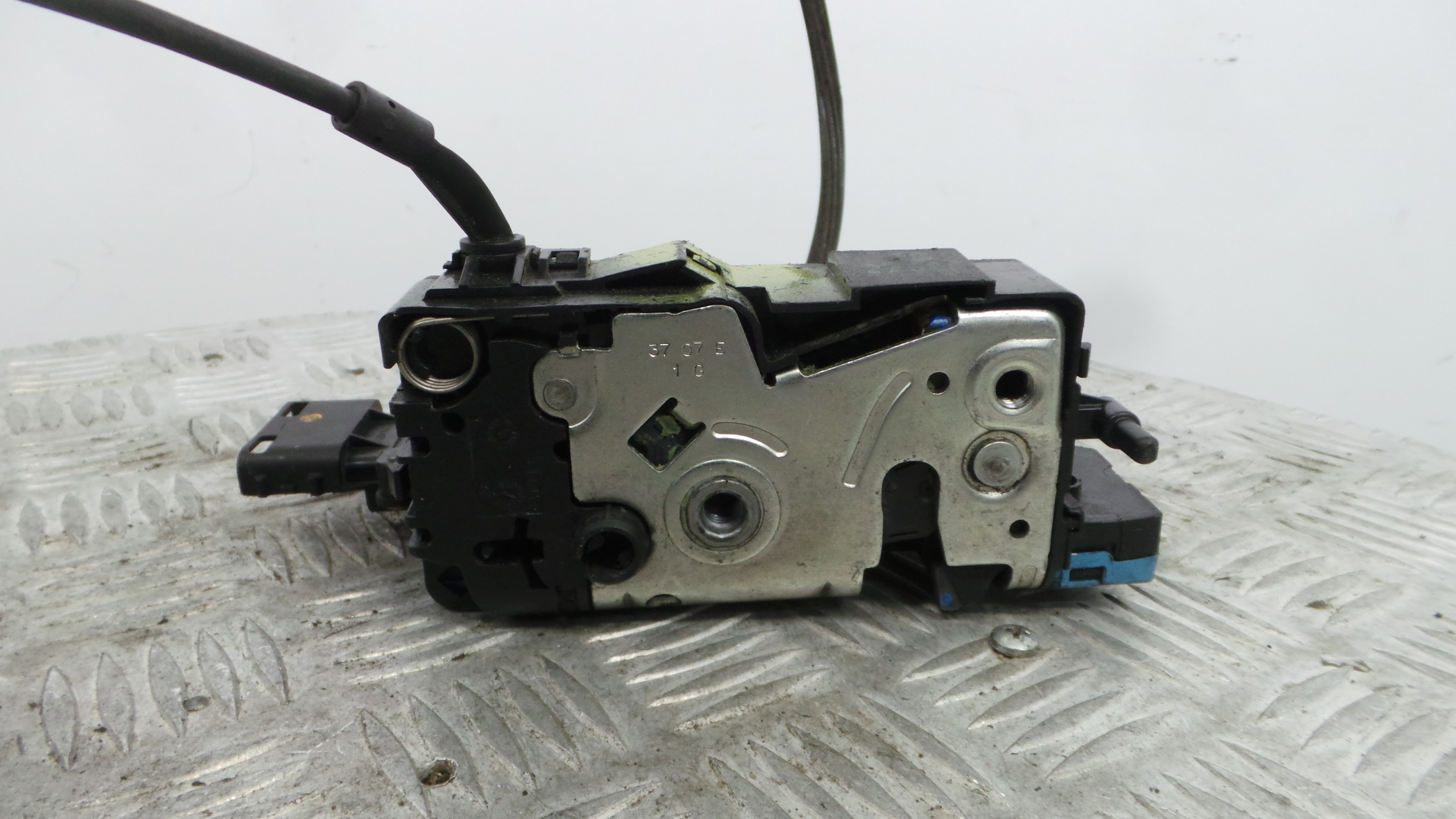 Fecho da Porta Trás Esq 24089158 - PEUGEOT 207 (WA_, WC_), 207/207+ (WA_, WC_)-36630228