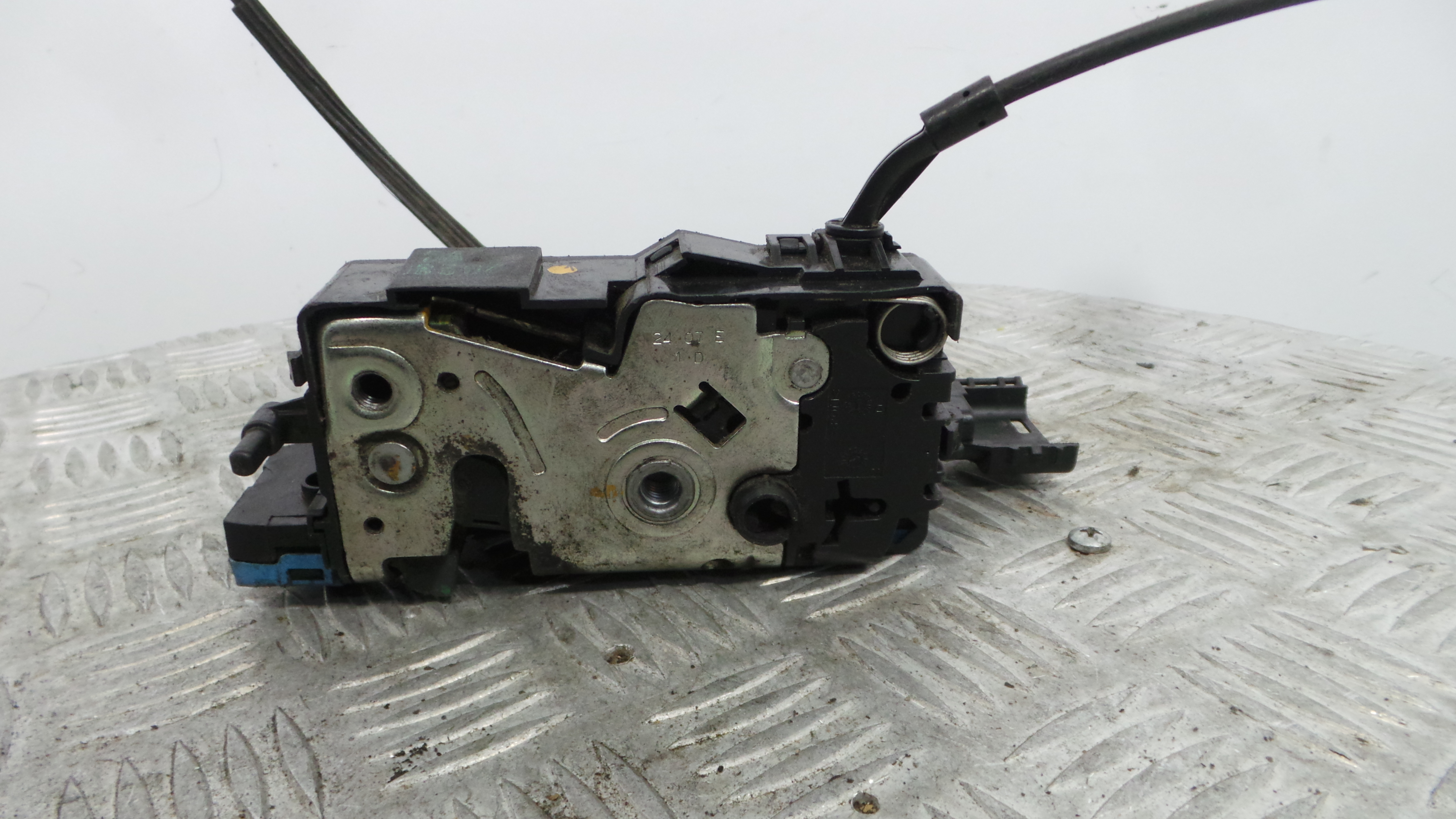 Fecho da Porta Trás Dto 24098158 - PEUGEOT 207 (WA_, WC_), 207/207+ (WA_, WC_)-36630232