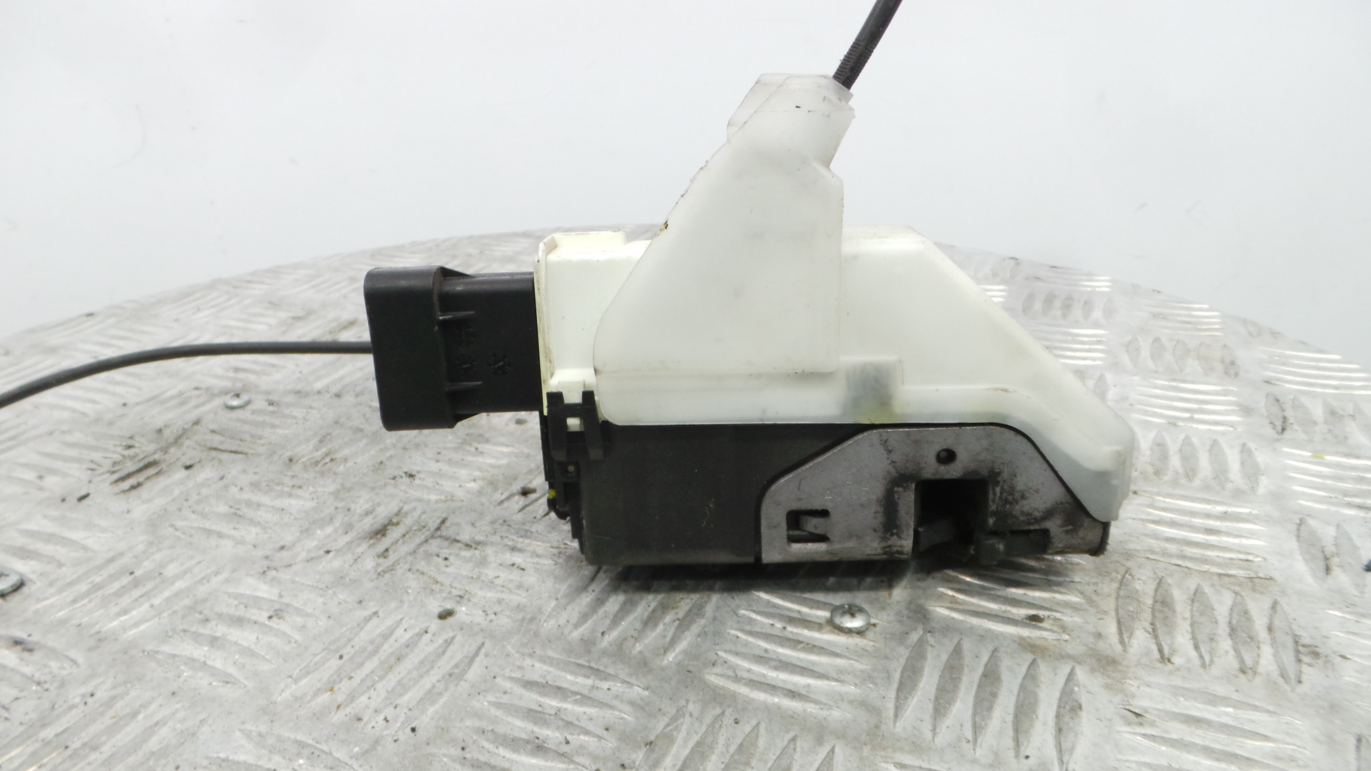 Fecho da Porta Frente Dto PSA732308 - CITROËN C3 II (SC_)-36630243