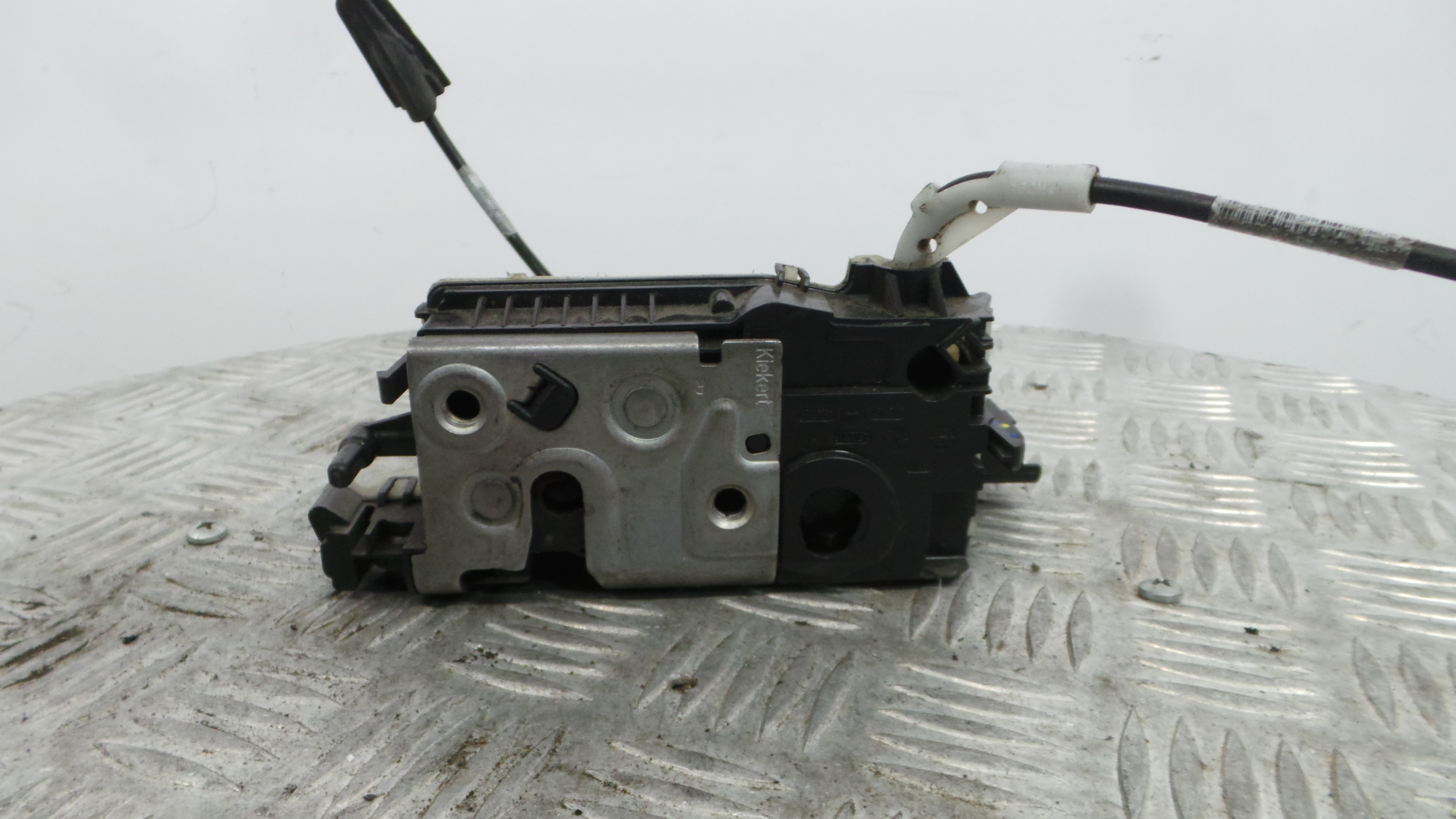 Fecho da Porta Frente Dto 9812500780 - PEUGEOT 208 I (CA_, CC_)-36630247