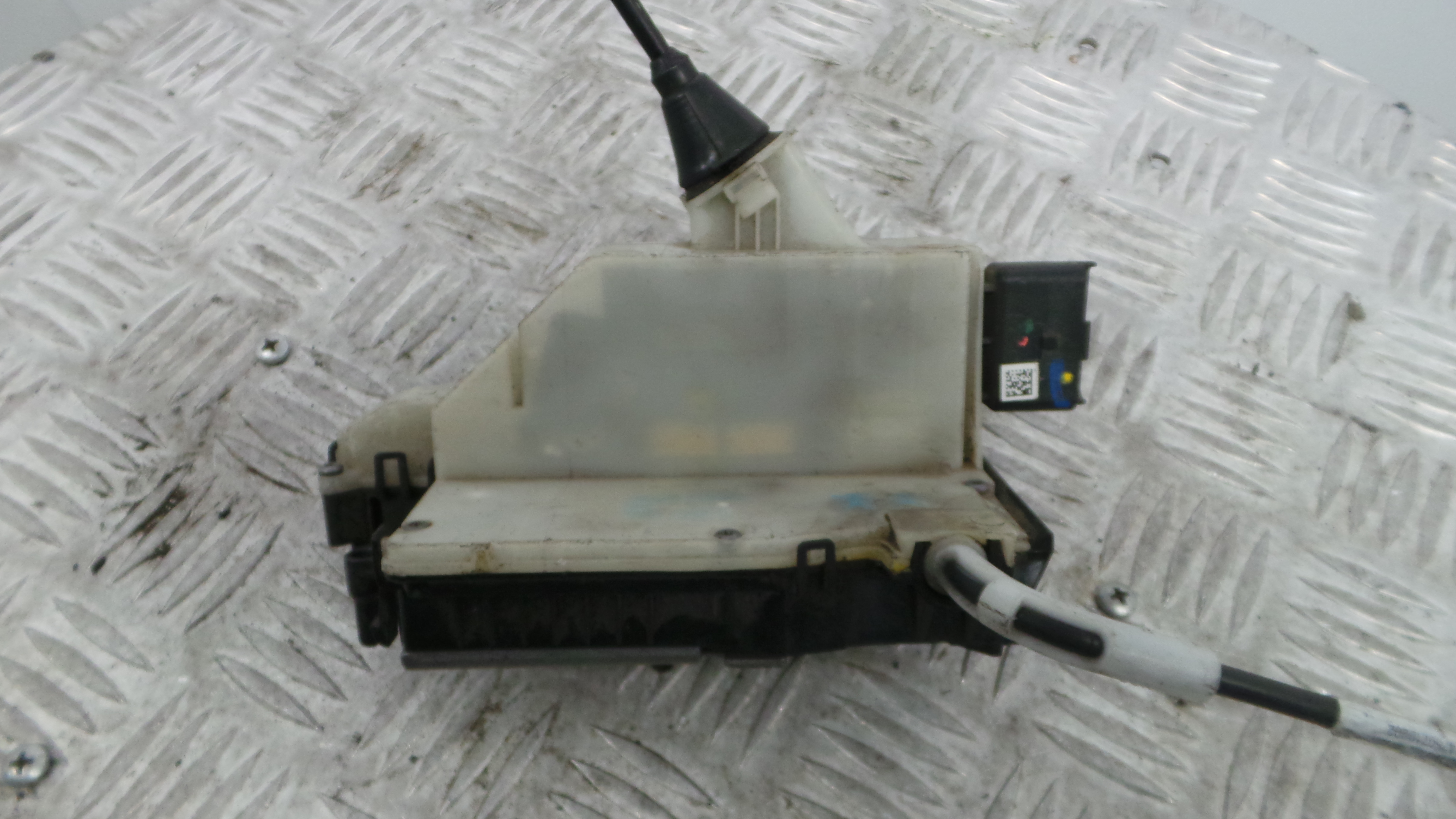 Fecho da Porta Frente Dto 9812500780 - PEUGEOT 208 I (CA_, CC_)-36630247