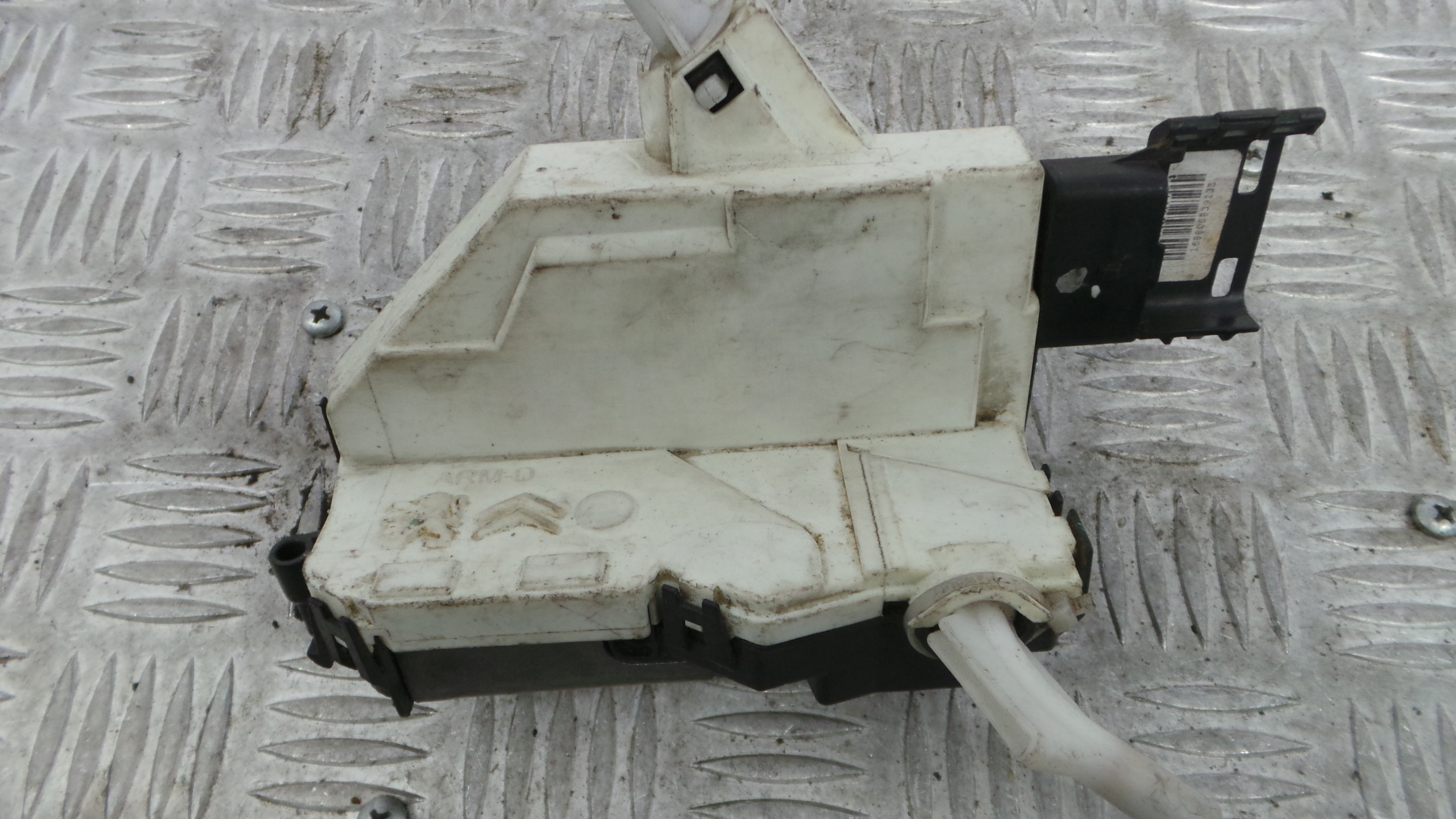 Fecho da Porta Frente Dto PSA567147 - PEUGEOT 308 I (4A_, 4C_)-36630262