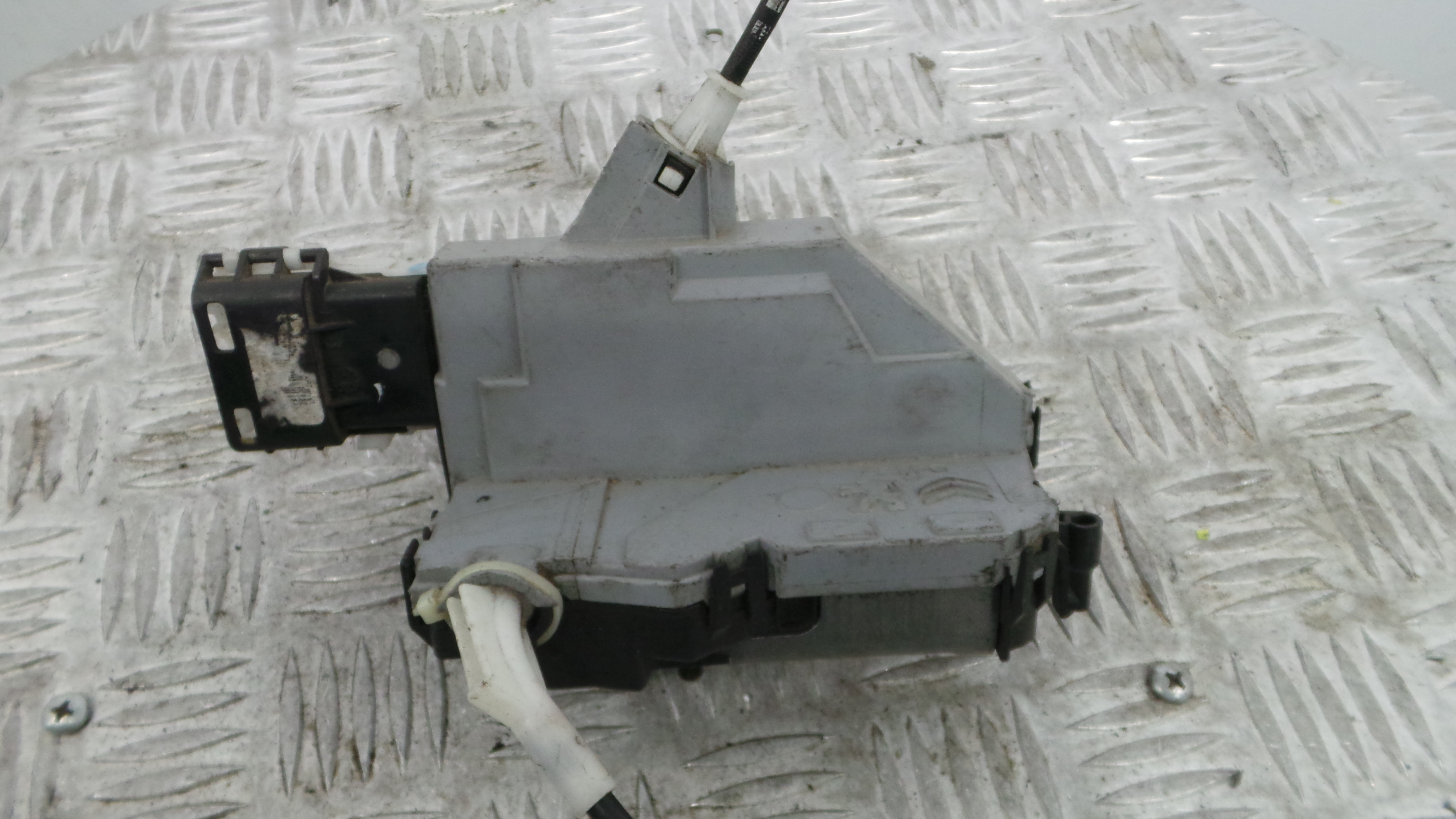 Fecho da Porta Trás Esq PSA567165 - PEUGEOT 308 SW I (4E_, 4H_)-36630266