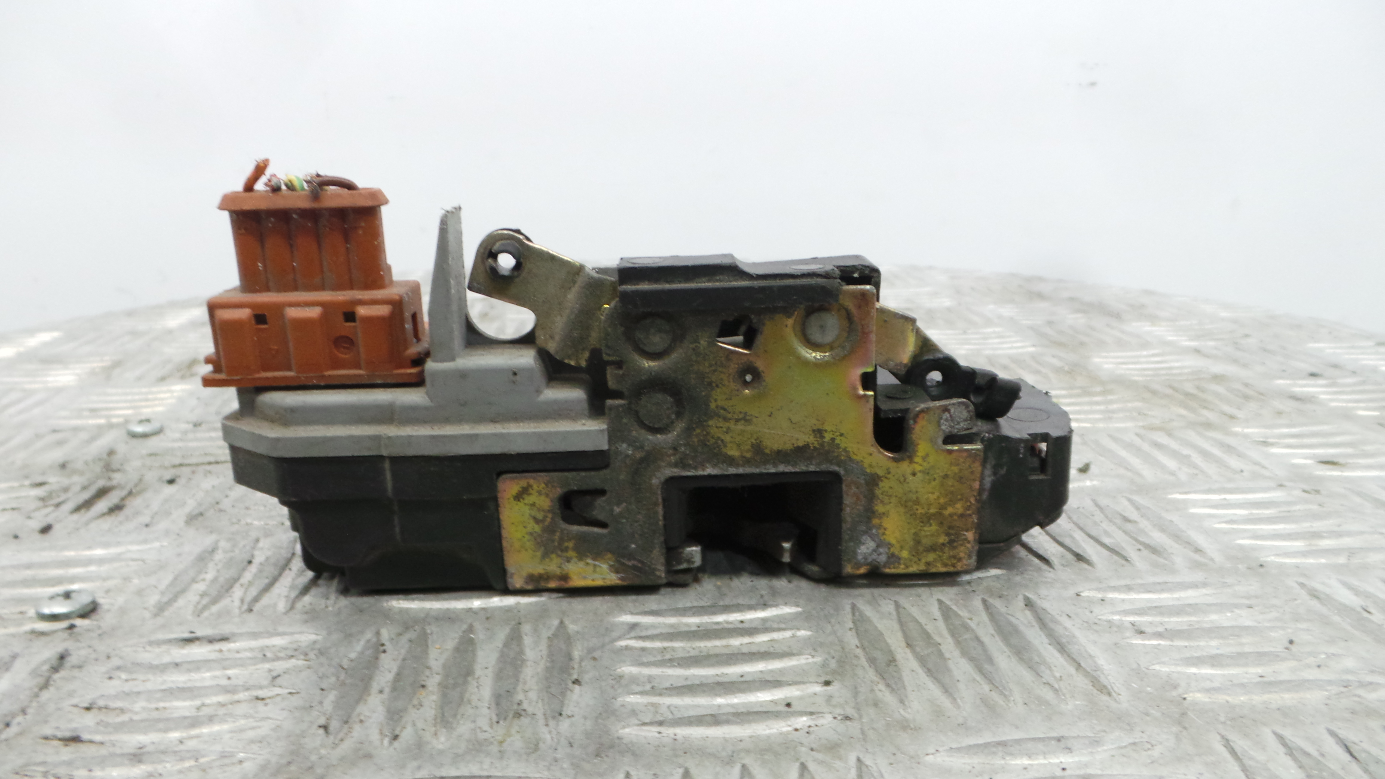 Fecho da Porta Trás Esq 9138G1 - PEUGEOT 206 Hatchback (2A/C)-36630354 Fecho da Porta Trás Esq 9138G1 - PEUGEOT 206 Hatchback (2A/C)-36630354