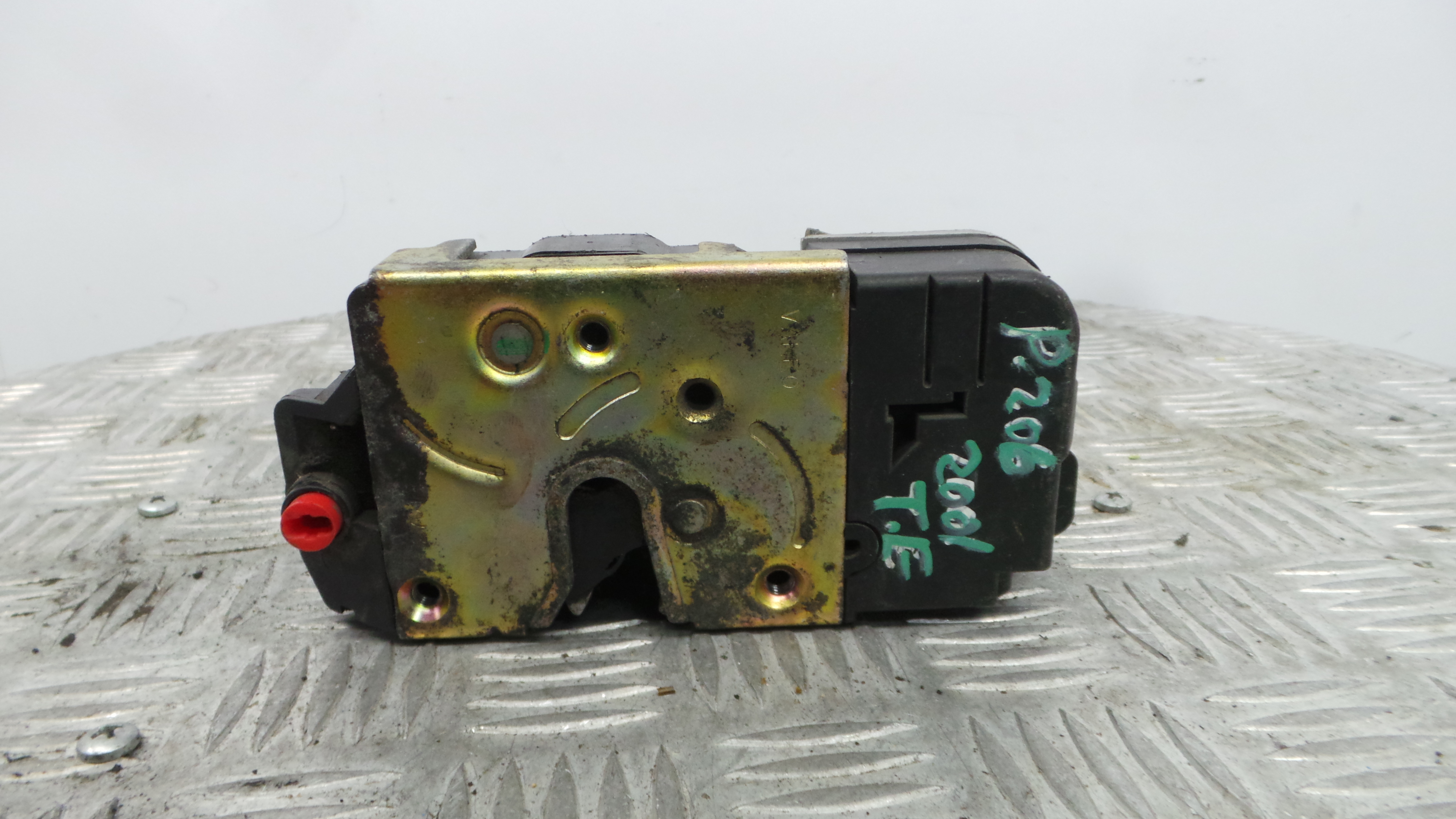 Fecho da Porta Trás Esq 9138G1 - PEUGEOT 206 Hatchback (2A/C)-36630354