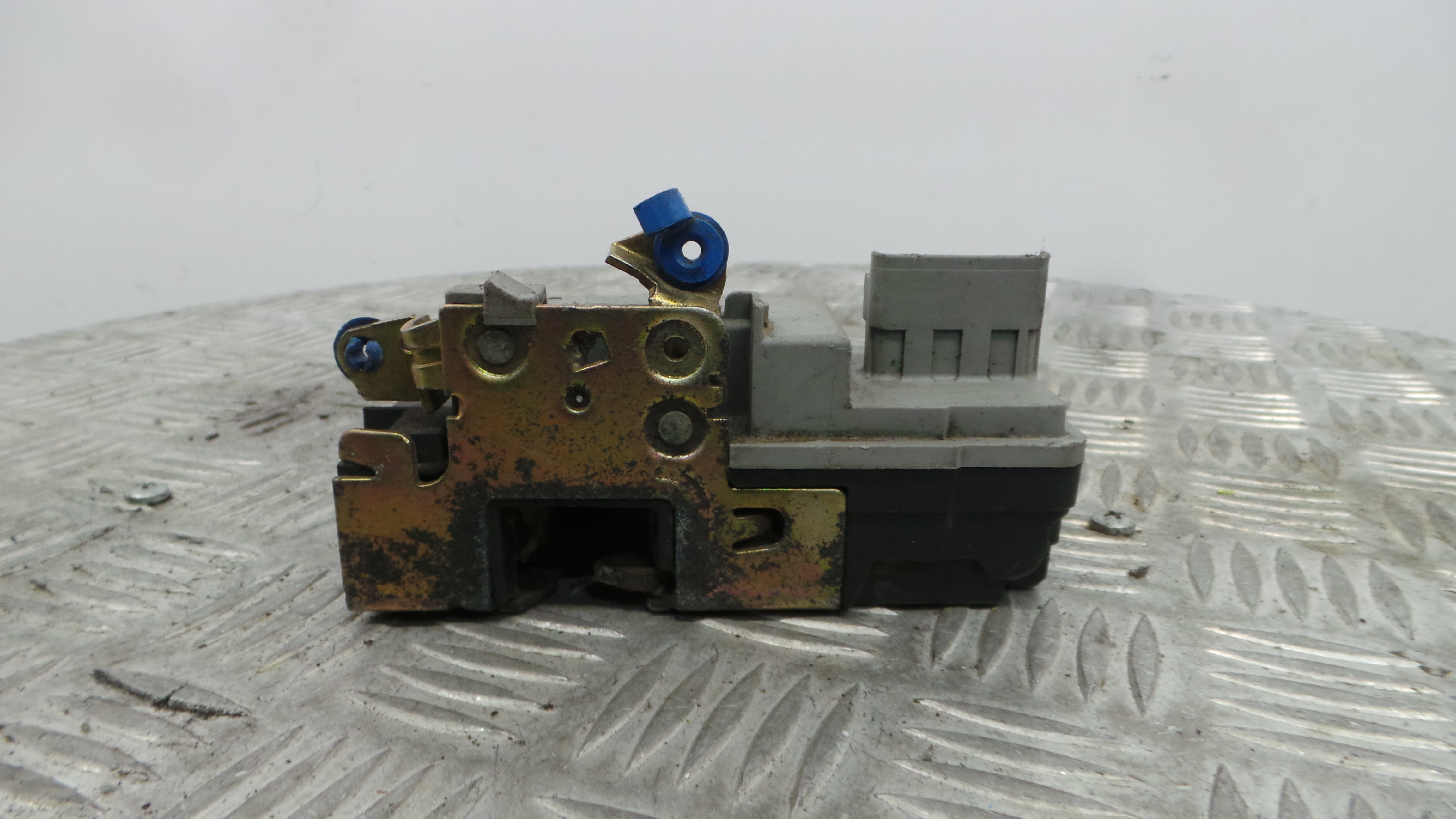 Fecho da Porta Frente Dto 9136J4 - PEUGEOT PARTNER Caixa/monovolume (5_, G_), PARTNER Van (5_, G_), -36630366