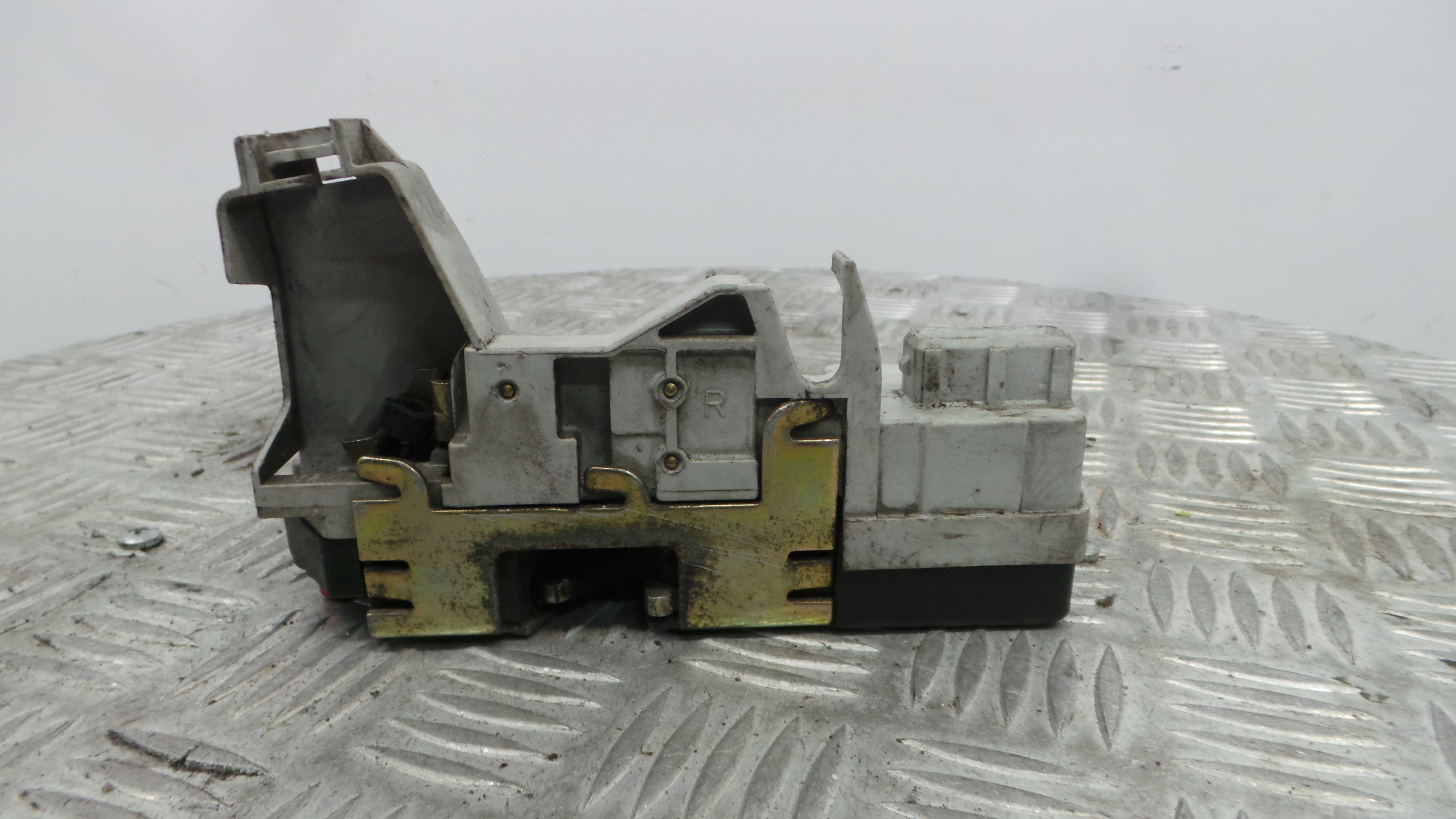 Fecho da Porta Trás Dto 9138A4 - PEUGEOT 307 (3A/C)-36630372