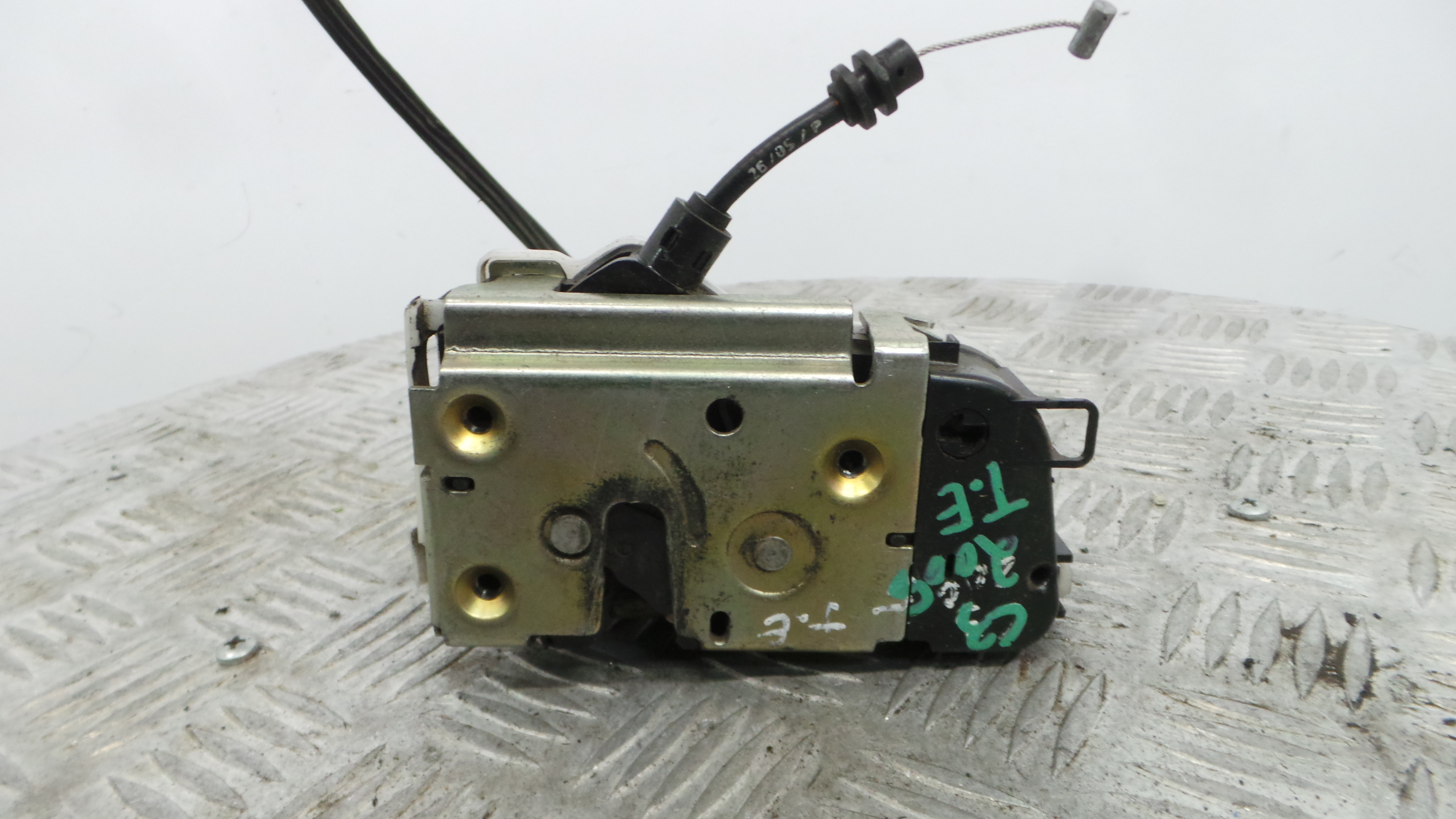 Fecho da Porta Trás Esq 9137H5 - CITROËN C3 I (FC_, FN_)-36636151