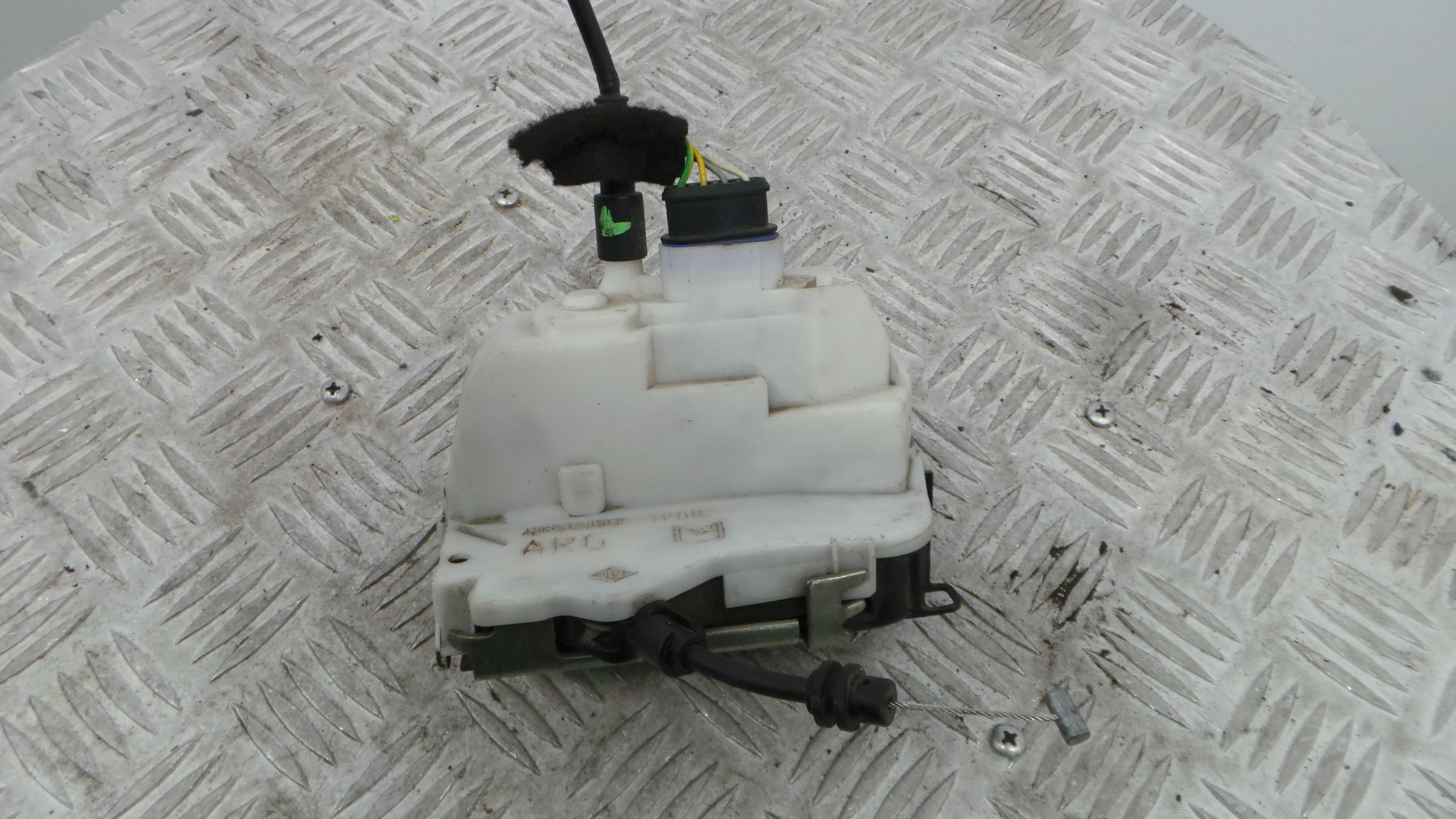 Fecho da Porta Trás Esq 9137H5 - CITROËN C3 I (FC_, FN_)-36636151