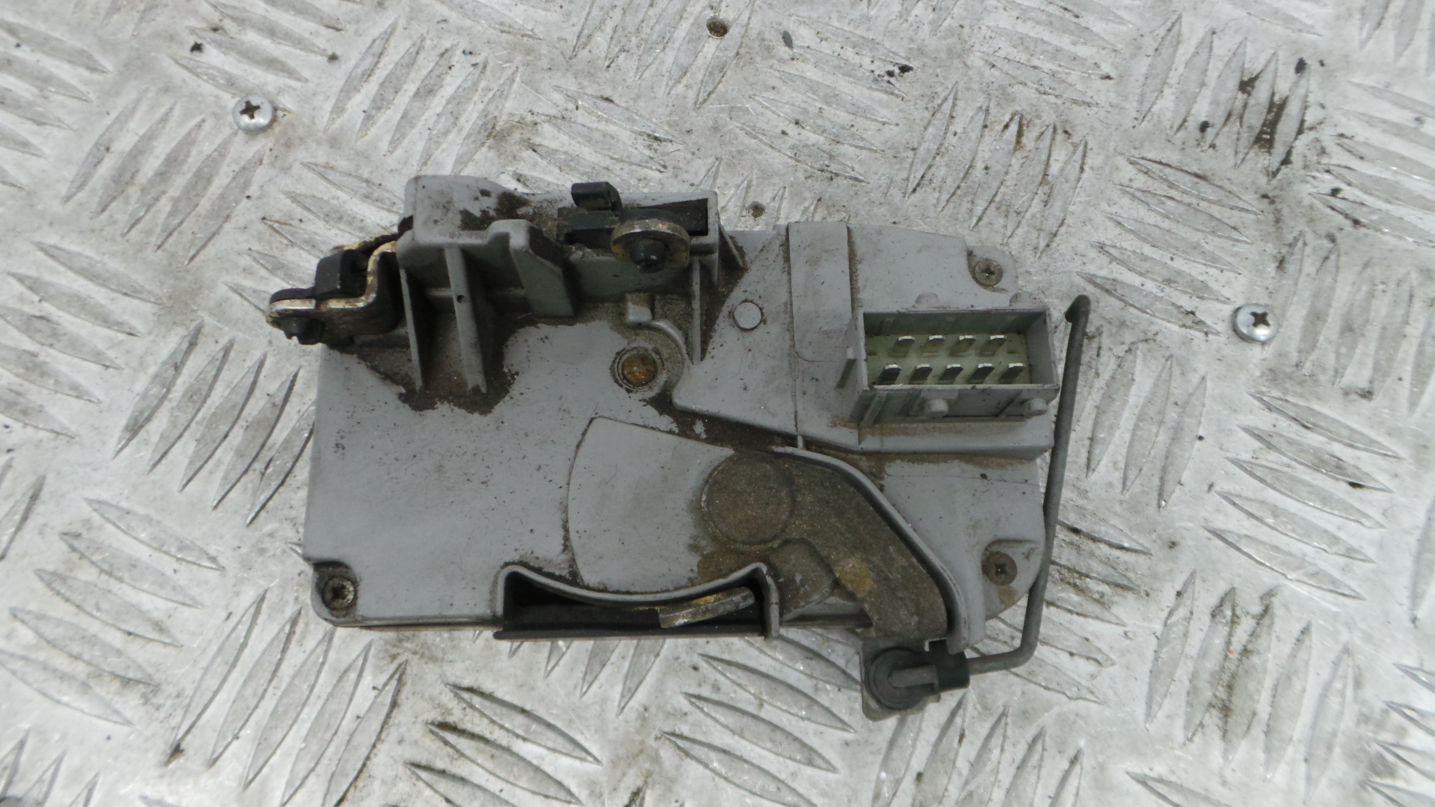 Fecho da Porta Frente Esq 9135H3 - PEUGEOT 206 Hatchback (2A/C)-36636161