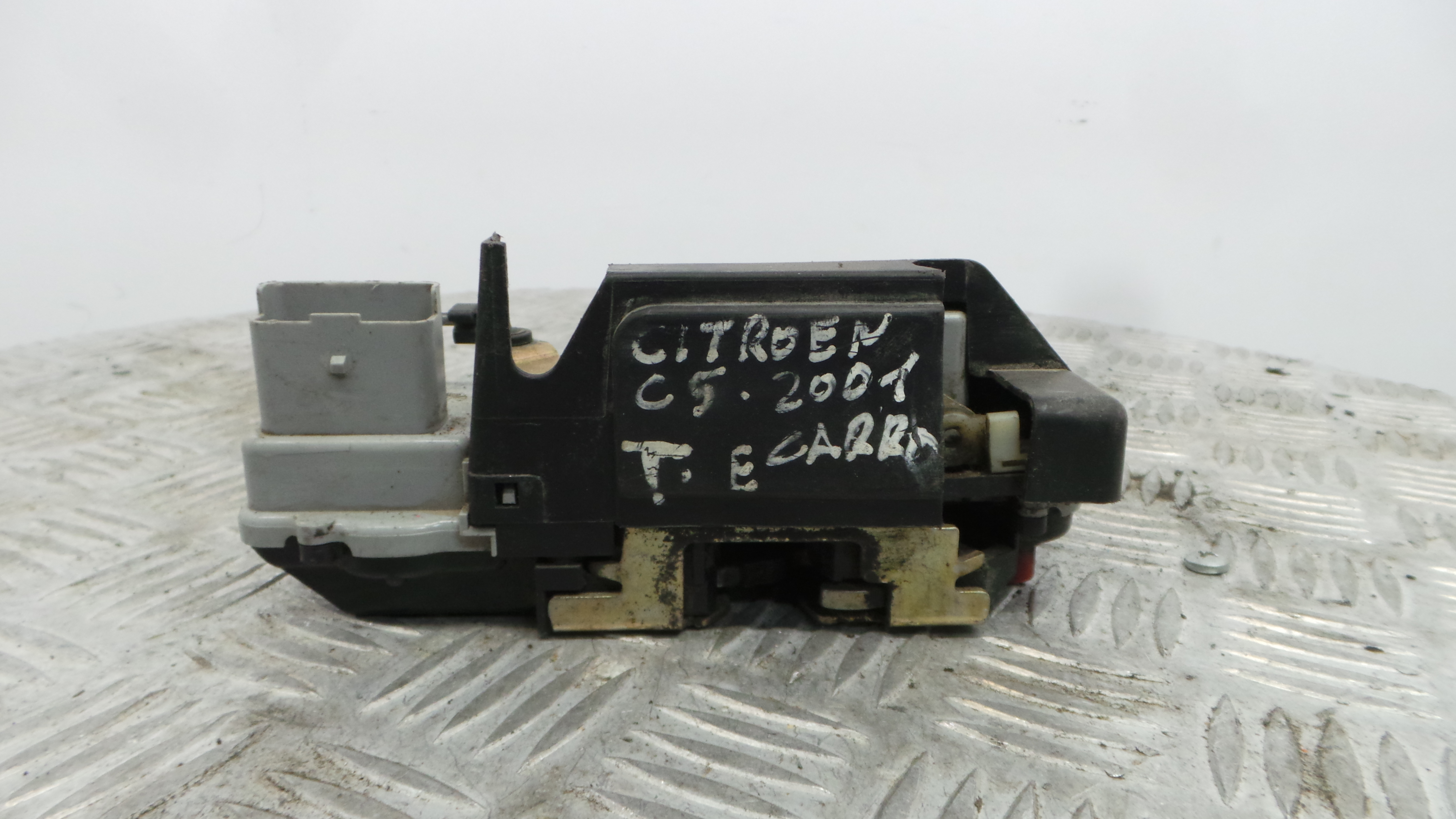 Fecho da Porta Trás Esq 913785 - CITROËN C5 I (DC_)-36636167 Fecho da Porta Trás Esq 913785 - CITROËN C5 I (DC_)-36636167