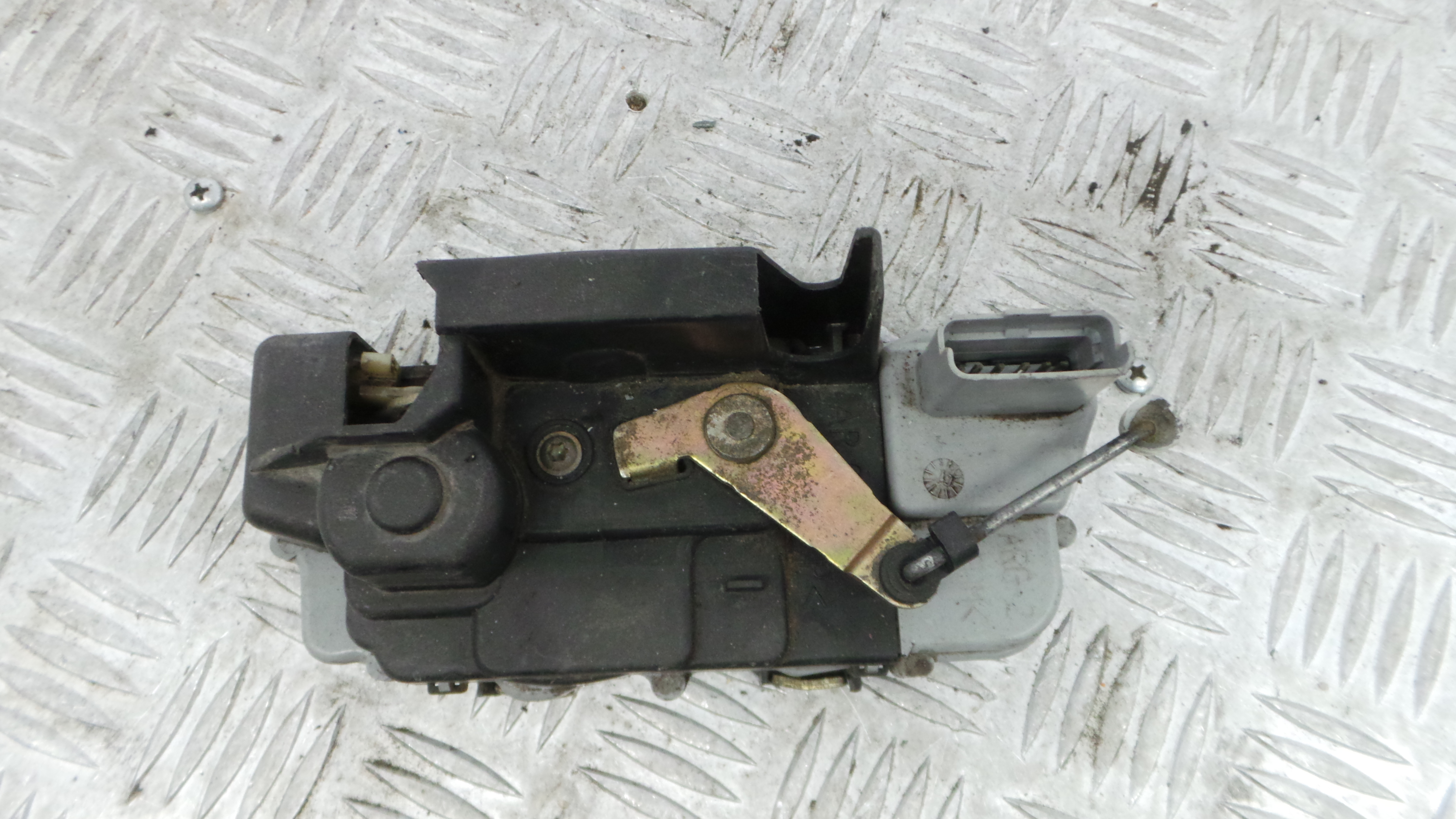 Fecho da Porta Trás Esq 913785 - CITROËN C5 I (DC_)-36636167